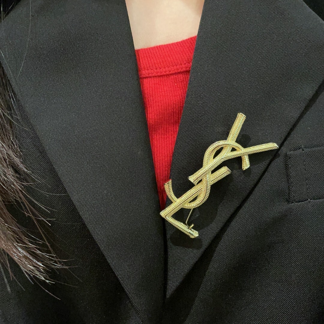 ysl Saint Laurent Gold Twisted Brooch – Saint Laurent Gold Twisted YSL