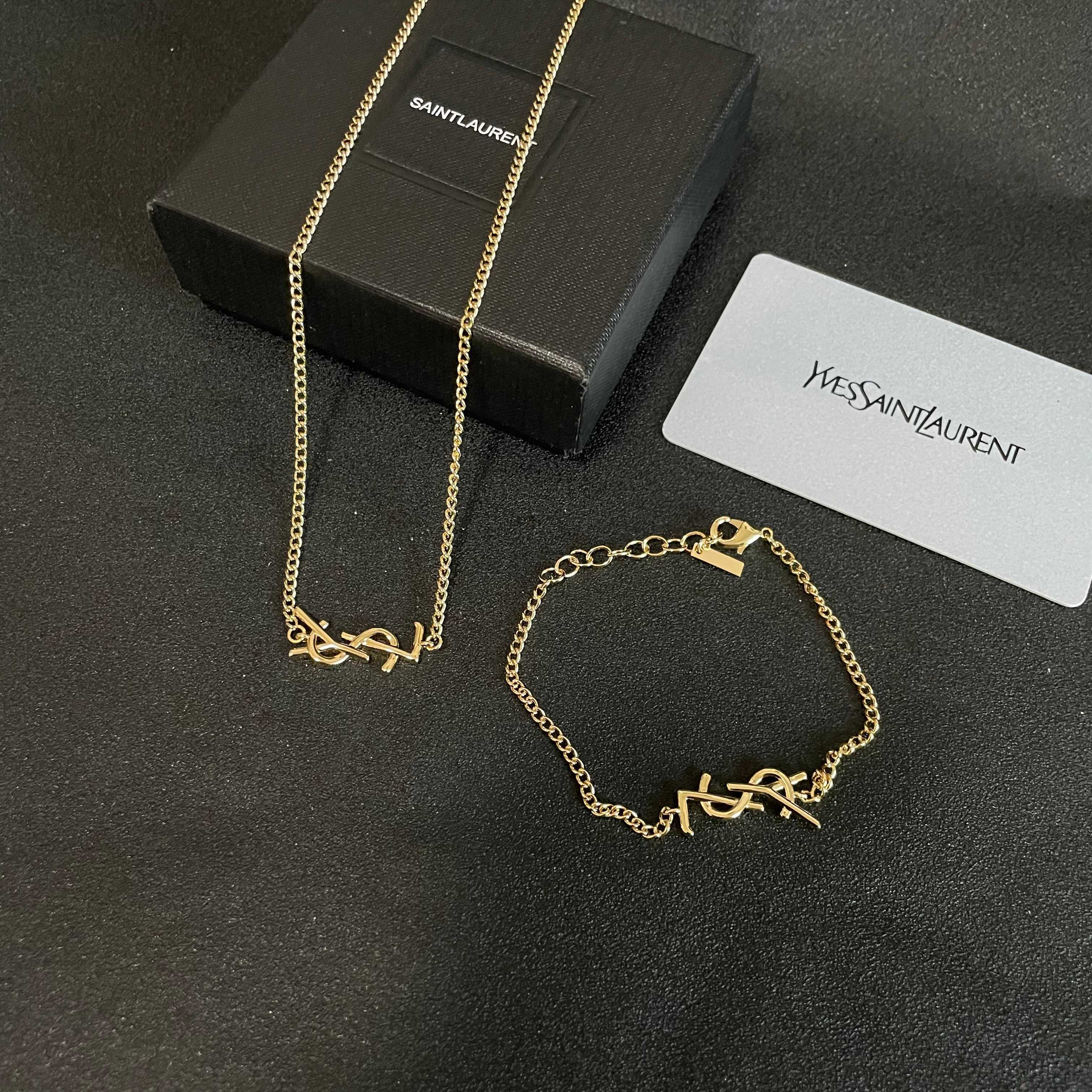 charm Saint Laurent Gold YSL – Saint Laurent Gold YSL Charm Necklace