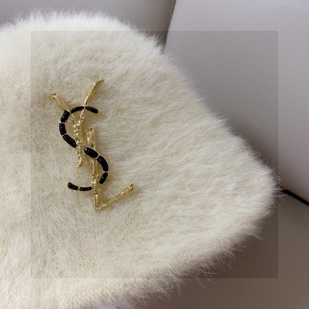 Saint Laurent Ivory Mohair Beret – YSL Gold Logo