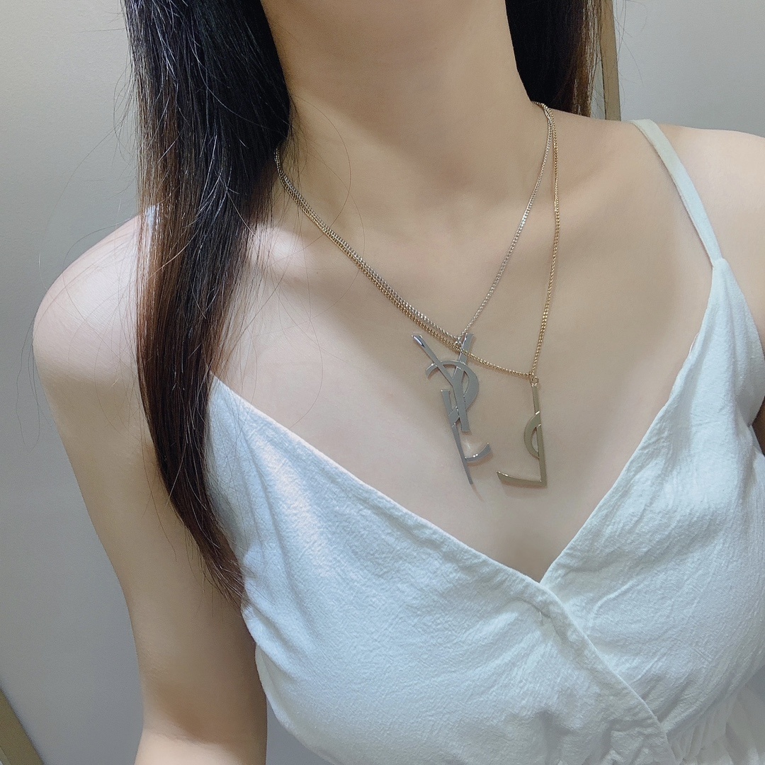 Saint Laurent Silver Necklace – Saint Laurent Silver Logo Pendant