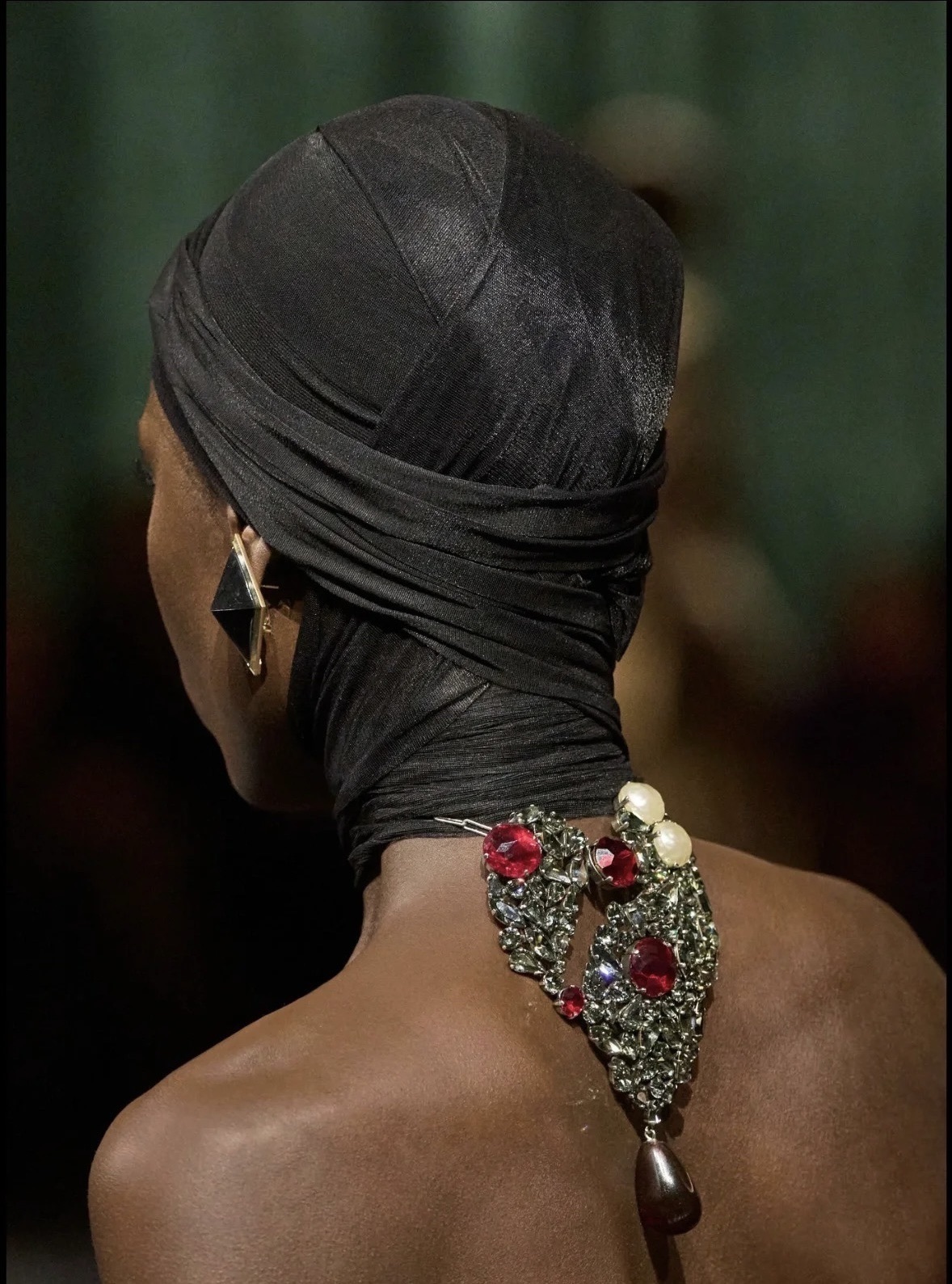 red silver Crystal Heart Statement Necklace – Statement Crystal Heart