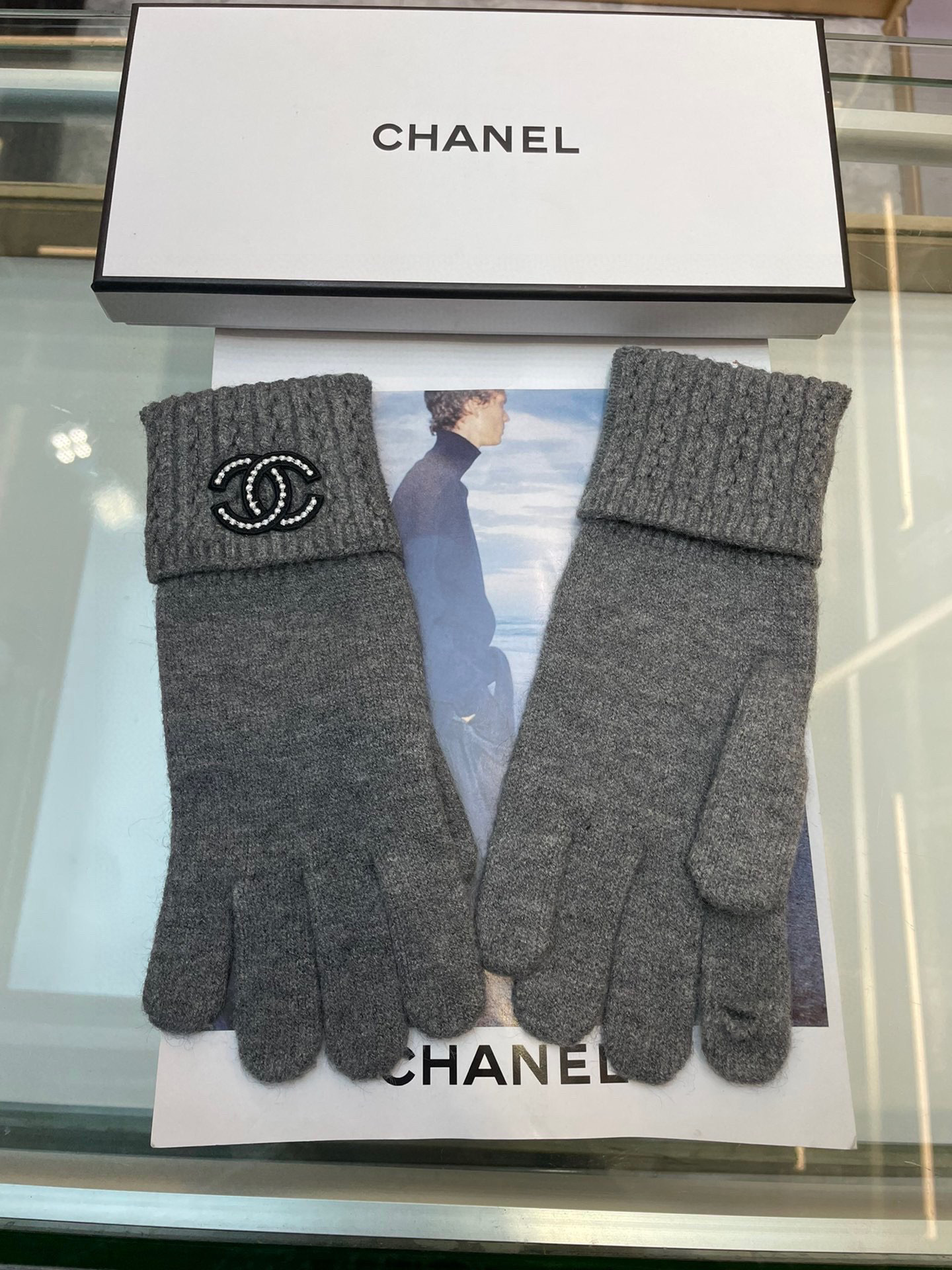Chanel Grey Wool Gloves cc