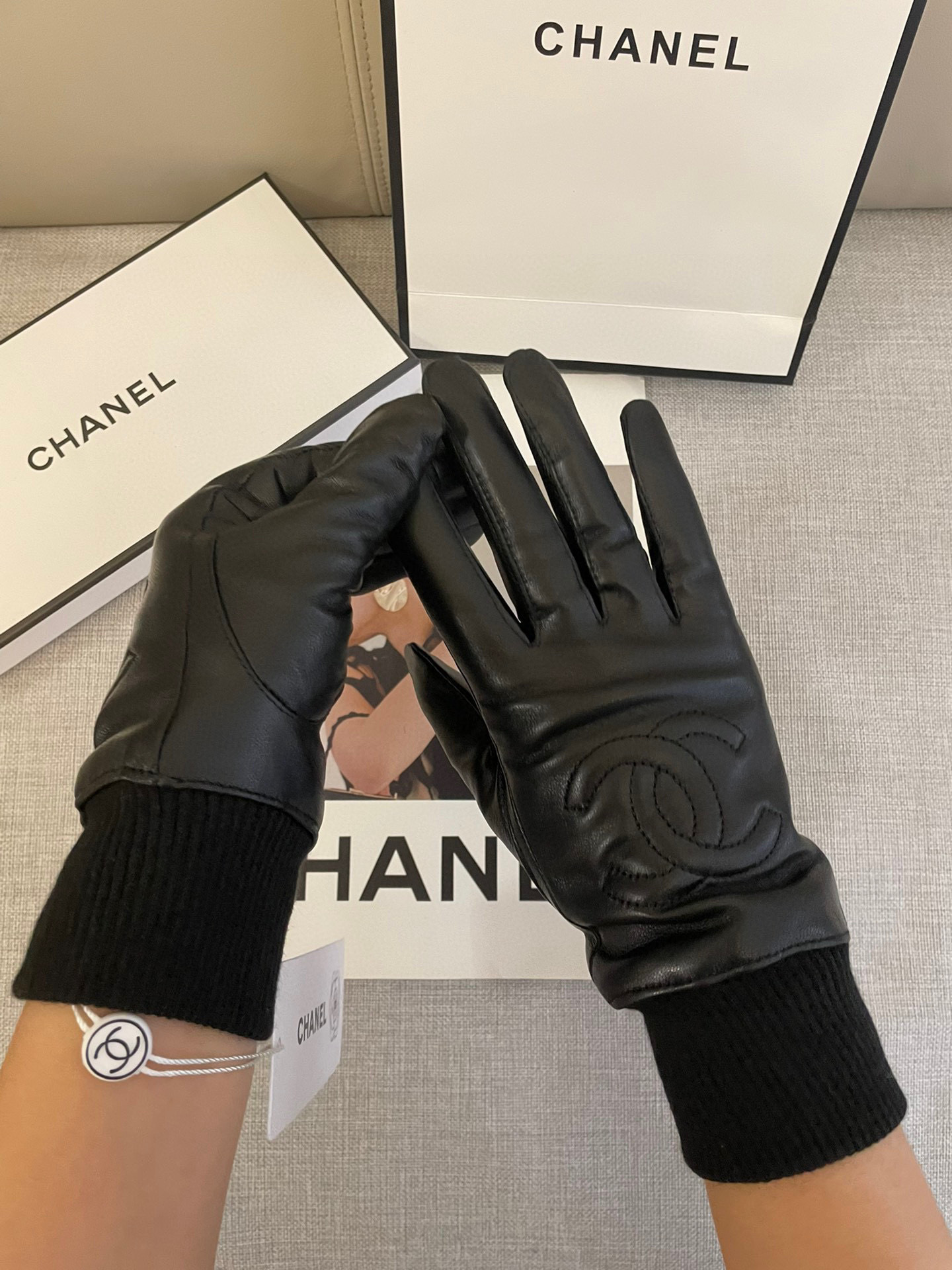 ribbed Chanel Black Leather Gloves – Chanel Black Leather Gloves