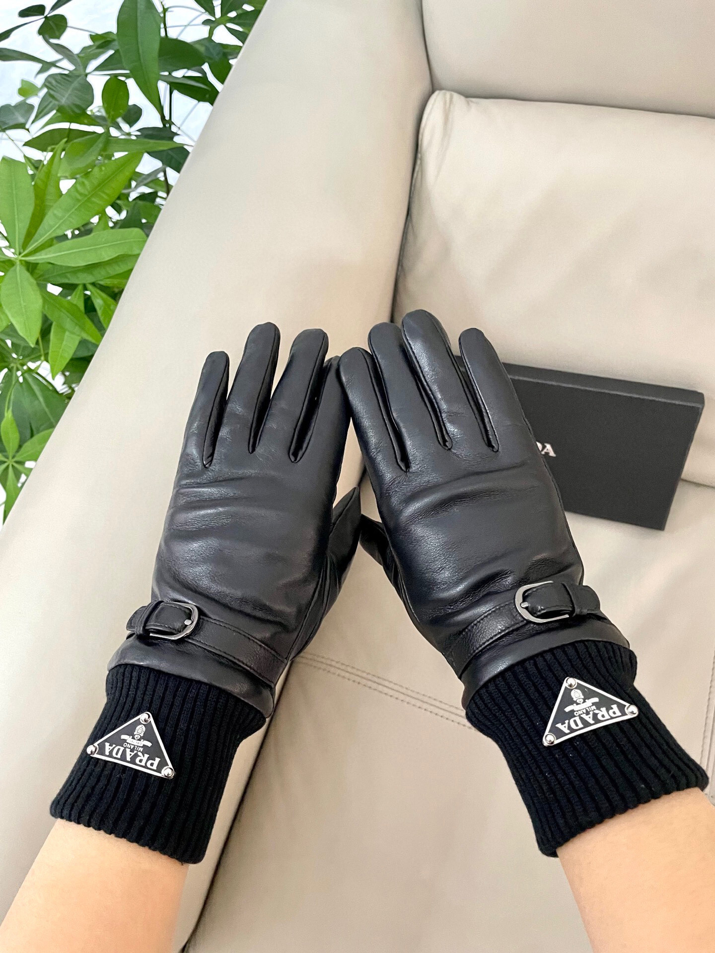 Prada Black Leather Gloves knit – Prada Black Leather & Knit Gloves