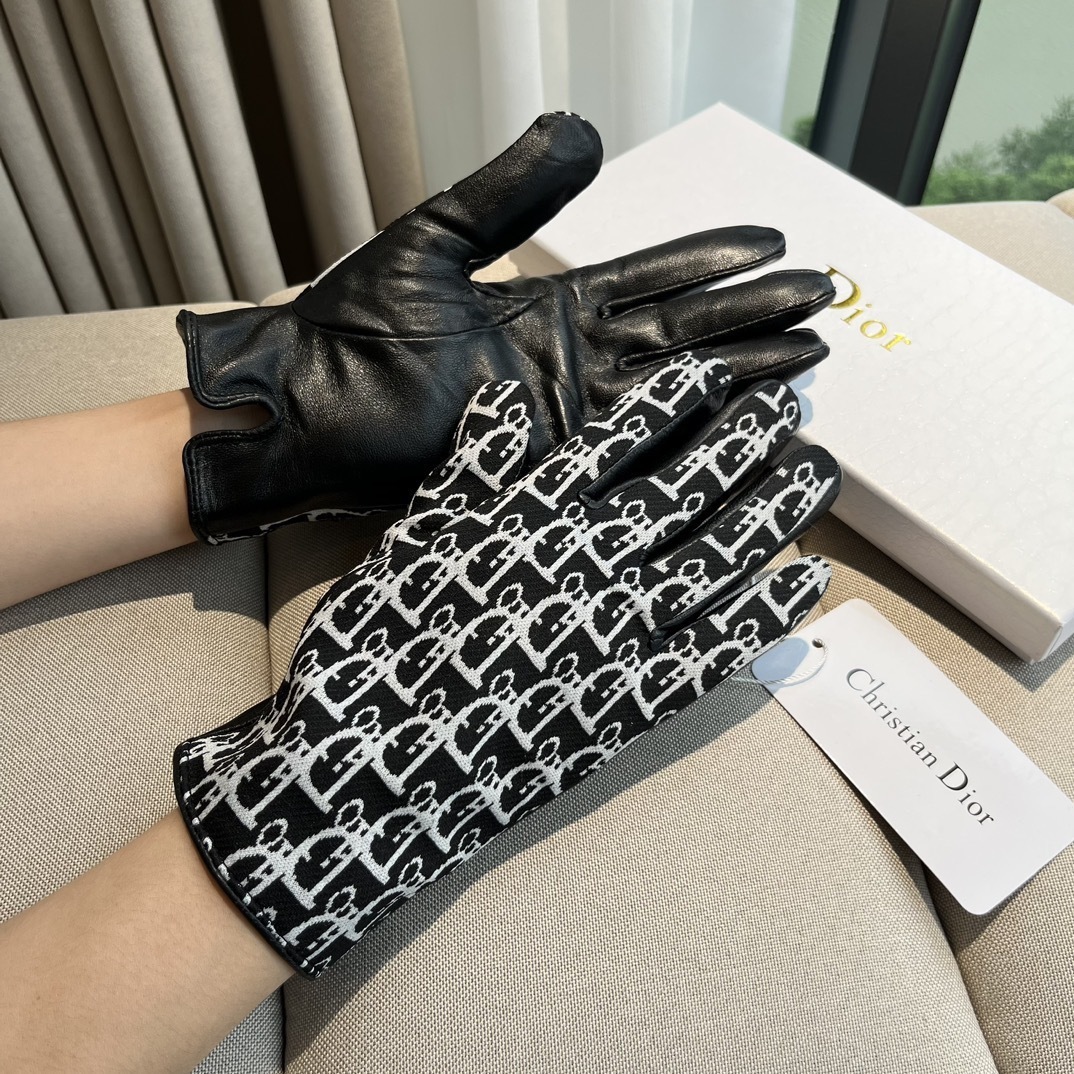 Dior Black & White Logo Gloves – Designer Winter