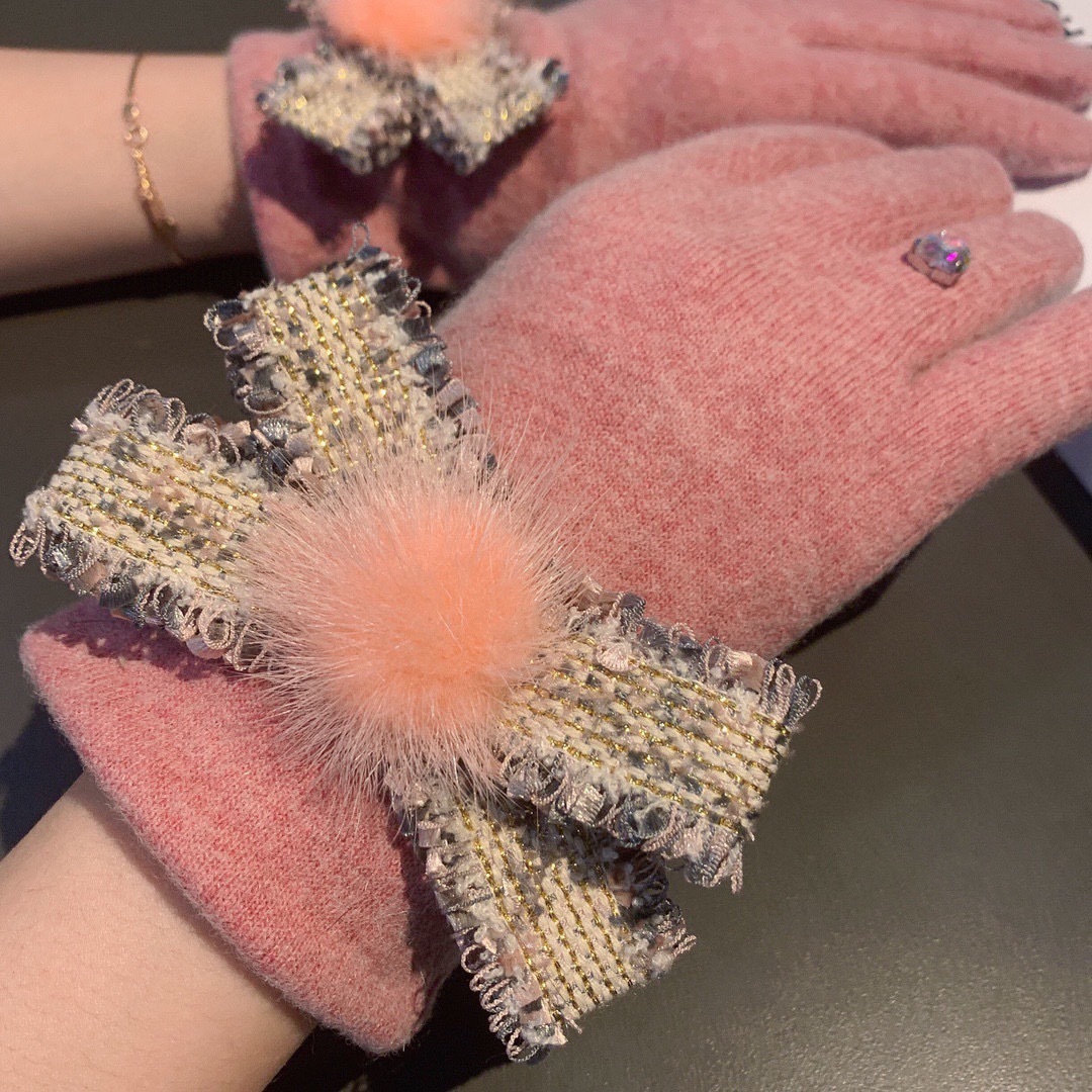 Chanel Pink Wool Gloves winter – Chanel Pink Wool Gloves Tweed Bow