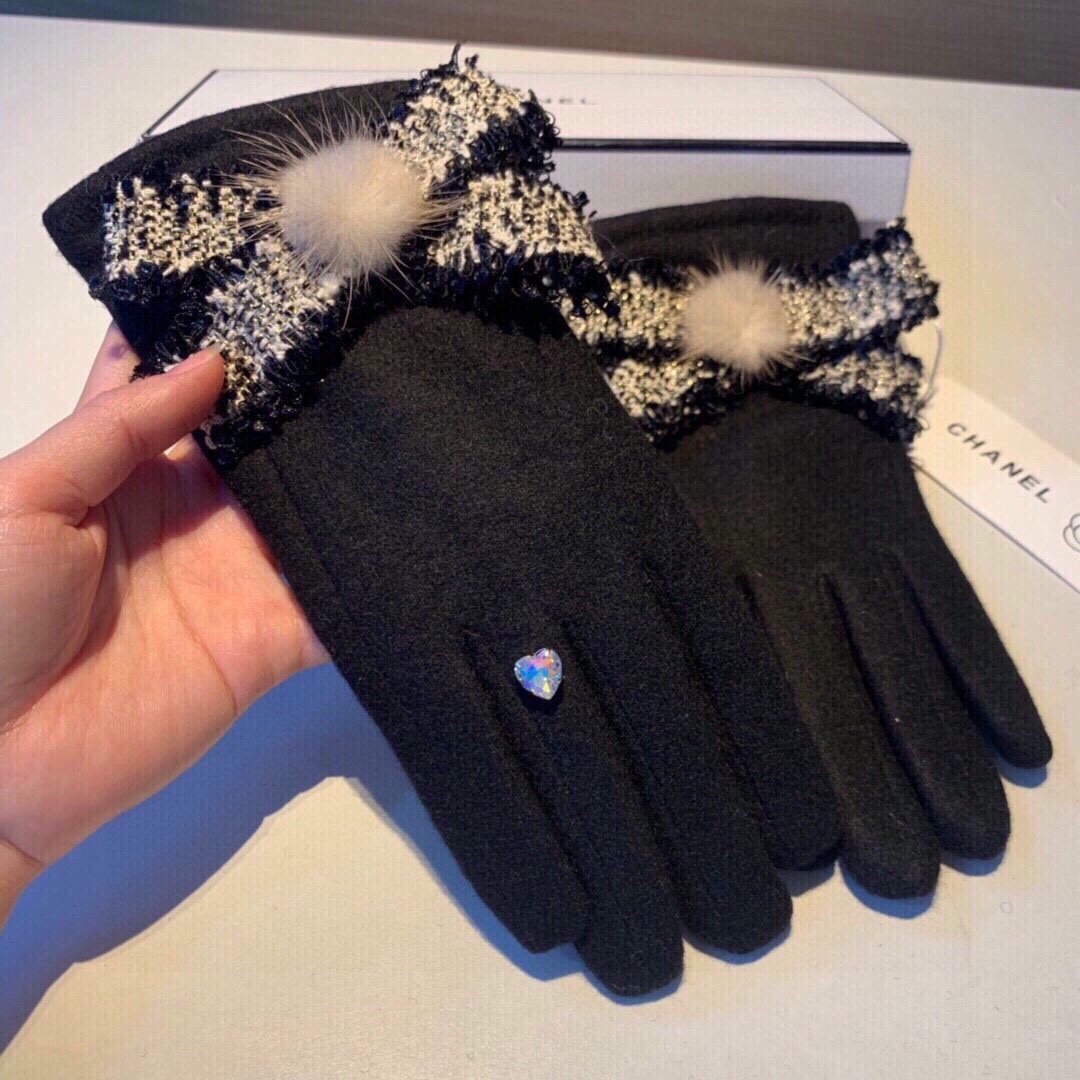 rhinestone Chanel Black Wool Gloves Tweed Bow – Chanel Black Wool