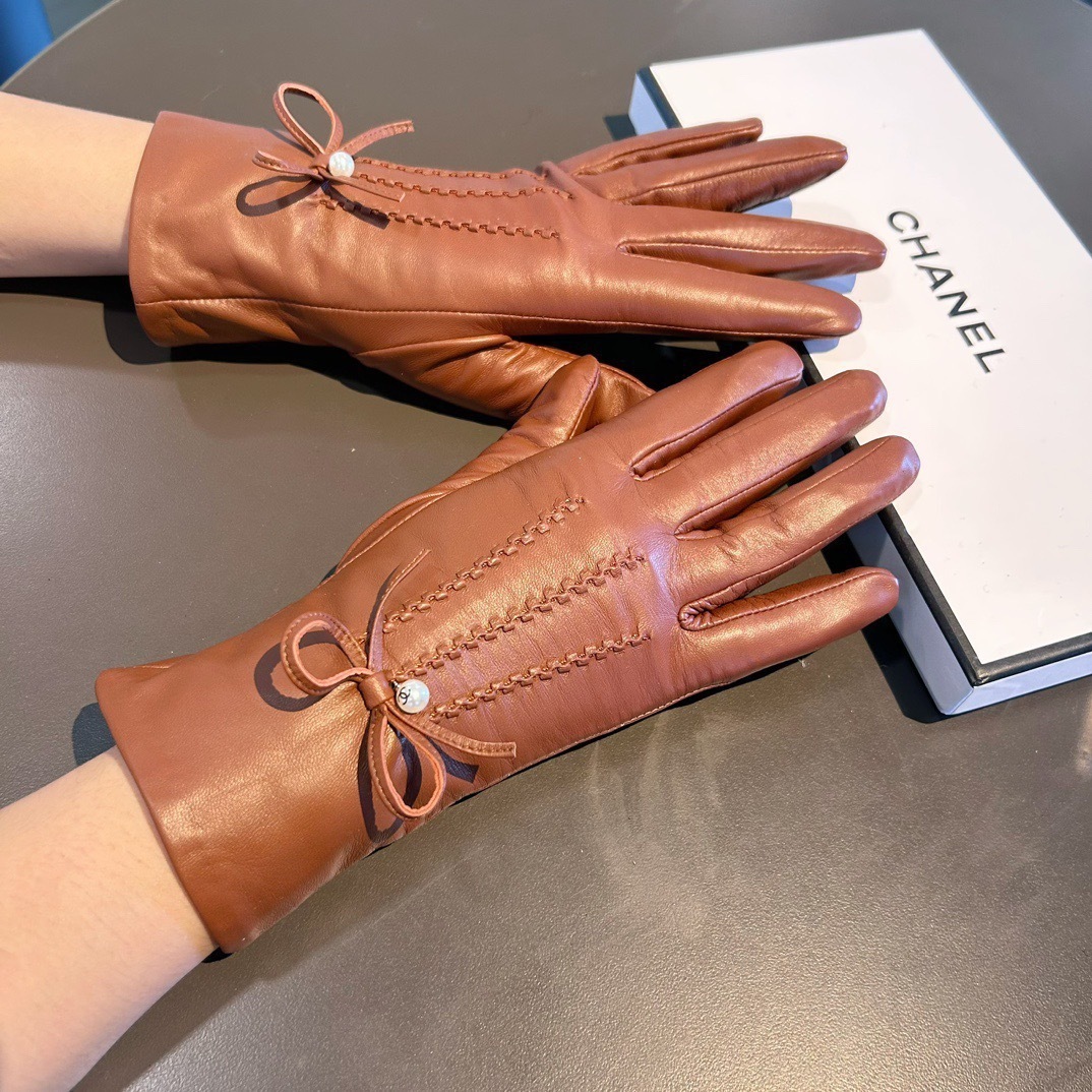 Chanel Cognac Leather Gloves Pearl Bow – Designer Luxury
