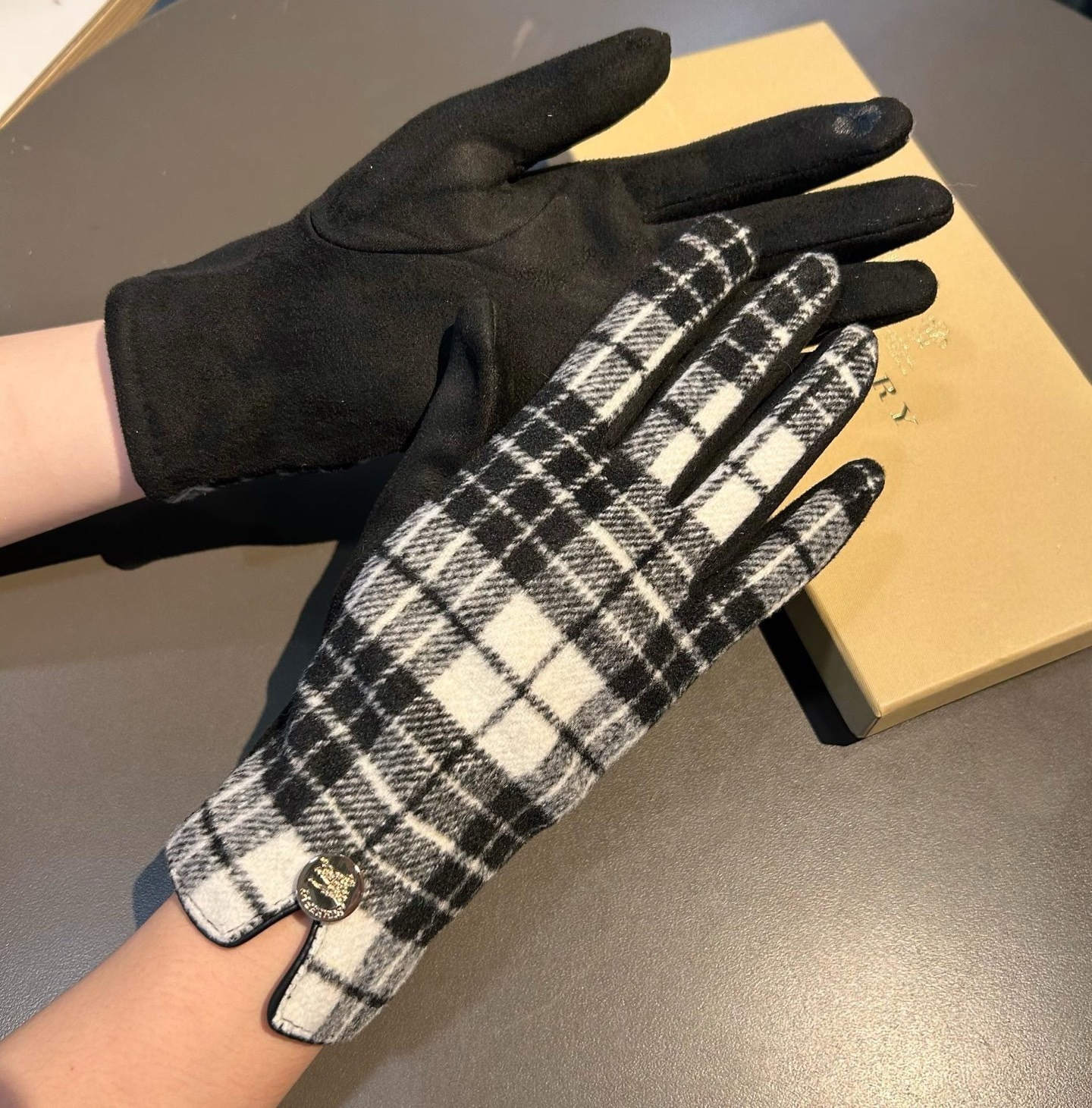 Burberry Tartan Wool Gloves – Burberry Tartan Check Wool Gloves