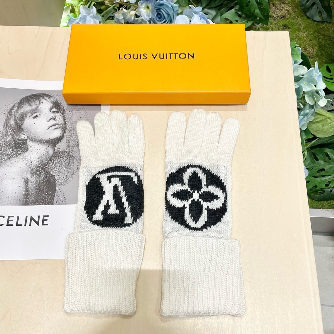 Louis Vuitton White Knit Gloves Black Logo – Designer