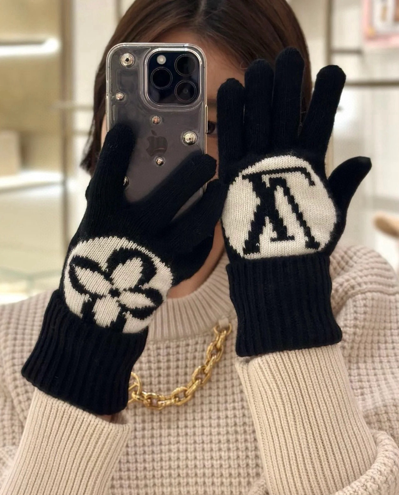 LV Black & White Logo Knit Gloves – Designer Luxury