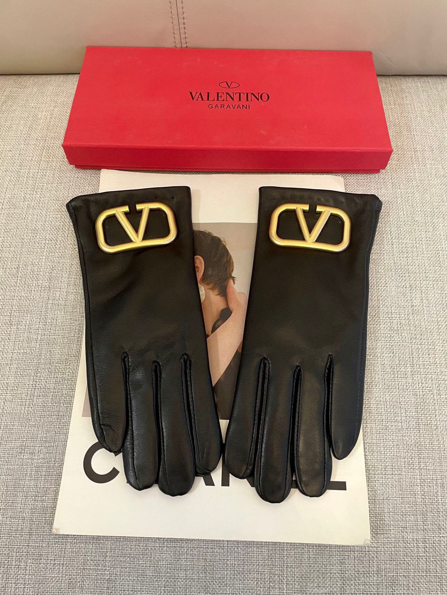 Valentino Black Leather Gloves 9378 – Valentino Black Leather Gloves