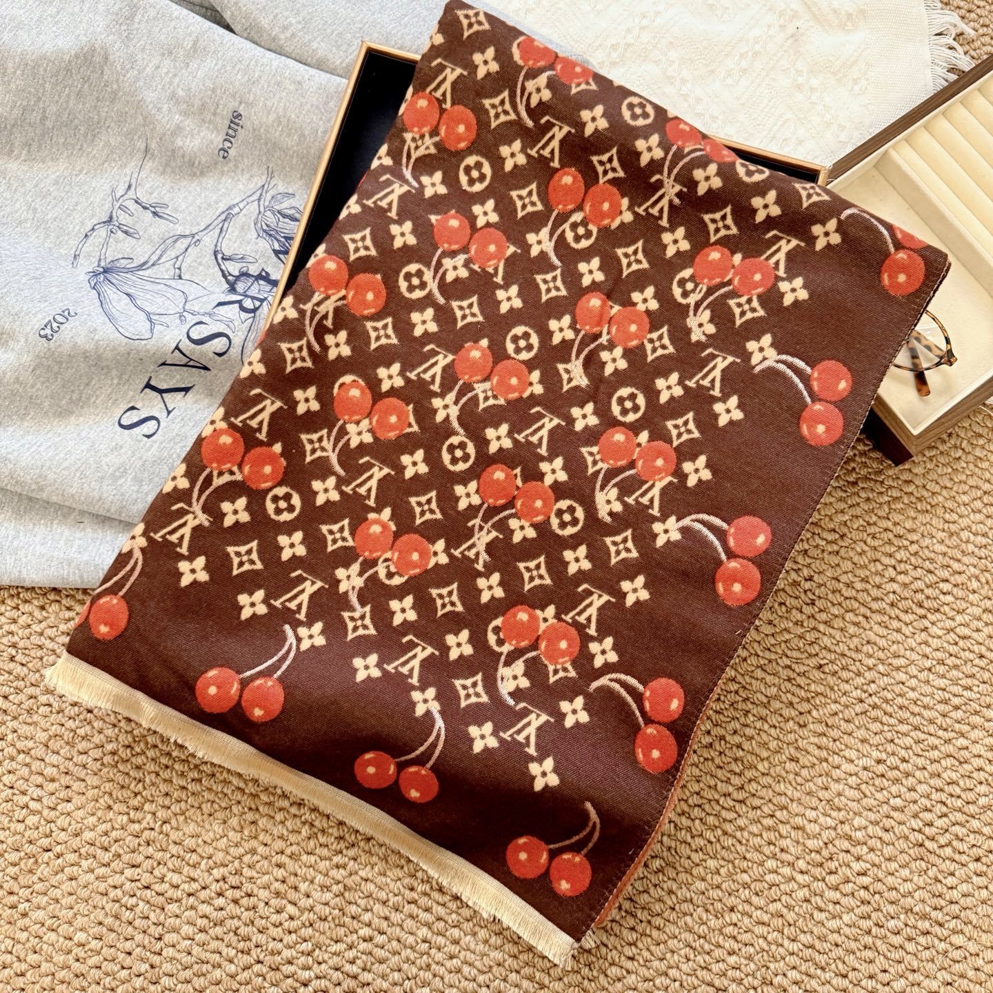 Louis Vuitton Cherry Scarf – Louis Vuitton Cherry Blossom Brown Scarf