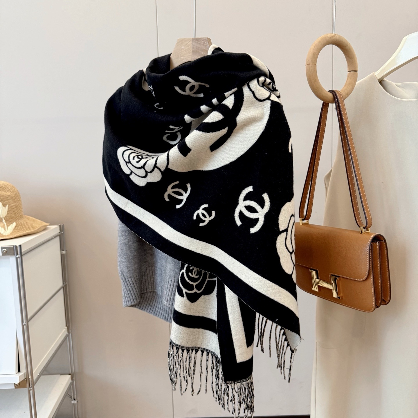 Chanel Black & White Wool Scarf – Chanel Black & White Logo Wool Scarf