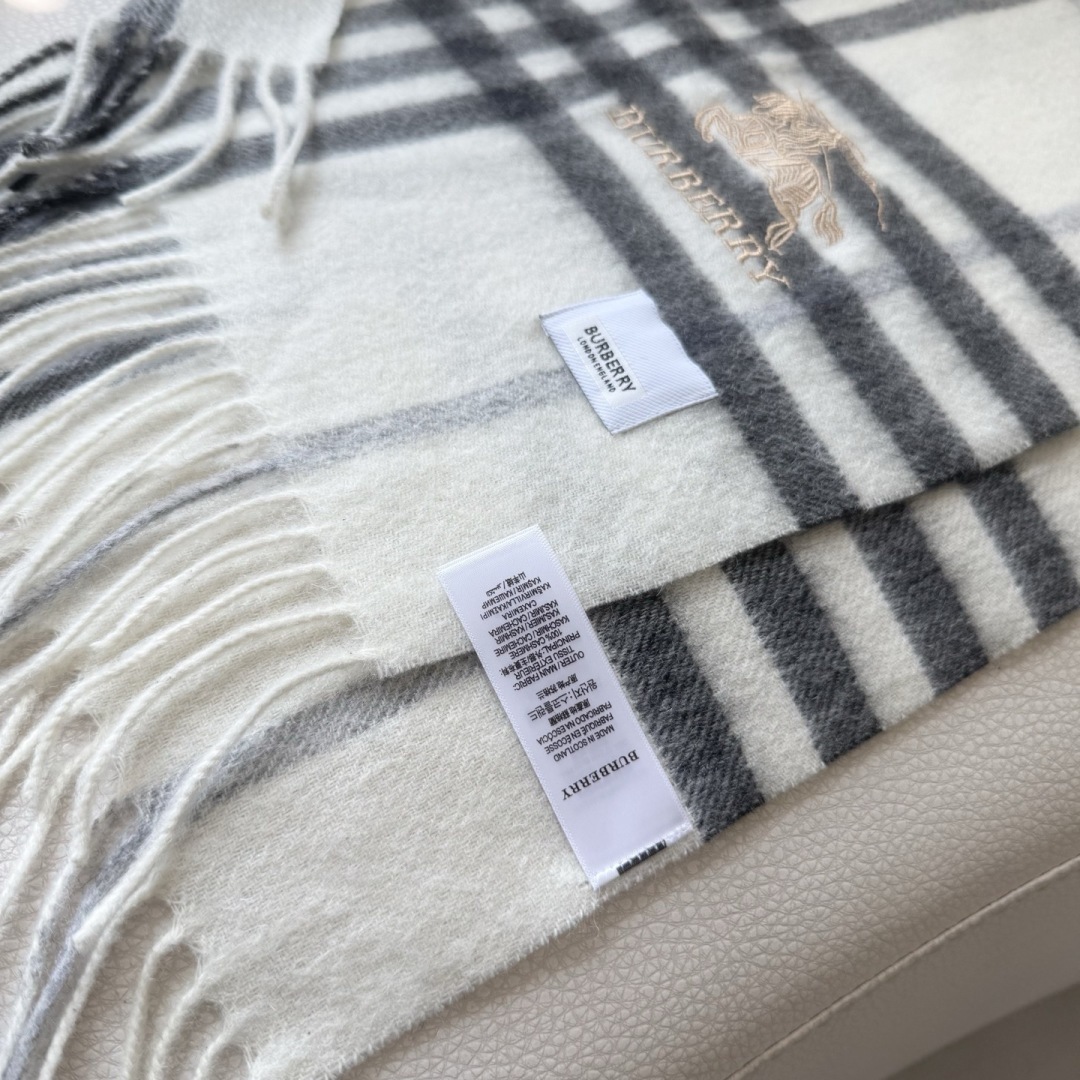 classic Burberry White Check Cashmere Scarf – Burberry White Check