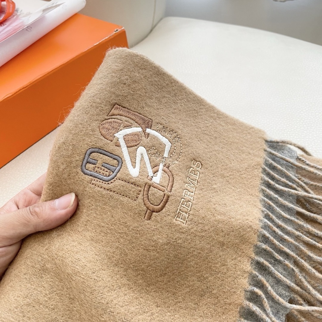 Hermès Camel Gray Wool Scarf