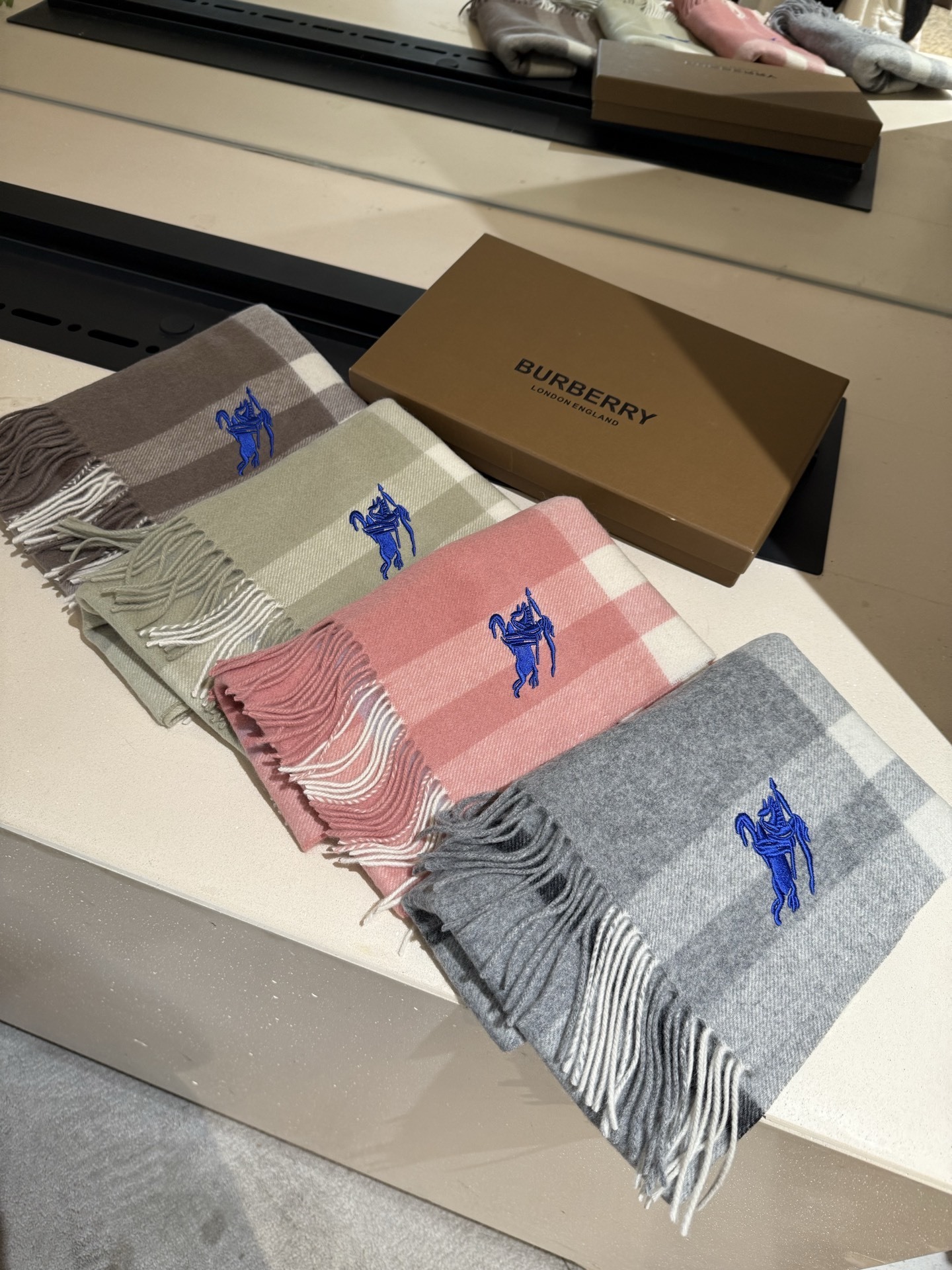 Burberry Equestrian Knight Scarf – Burberry Check Wool Scarf