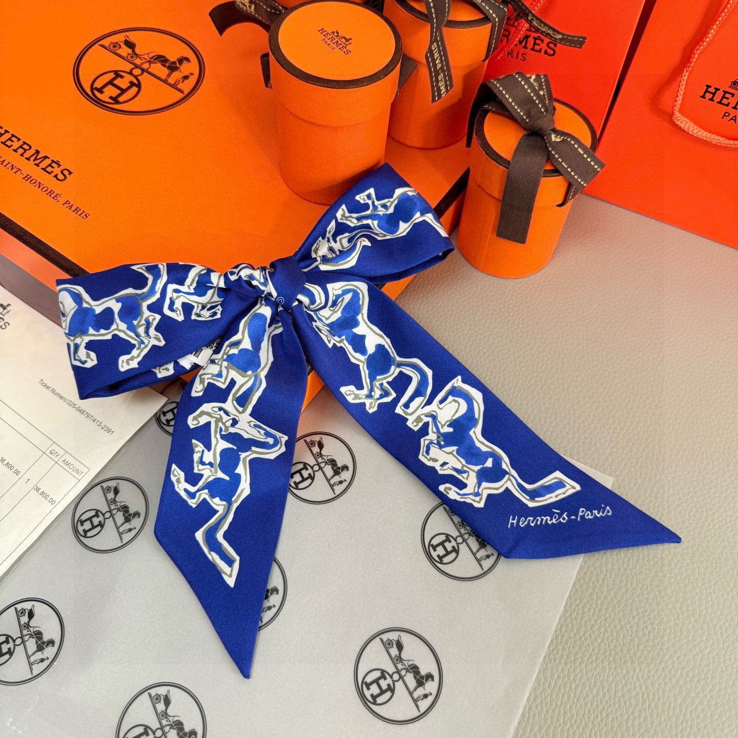 Hermès Blue Horse Twilly Scarf – Hermès Royal Blue Horse Print Twilly