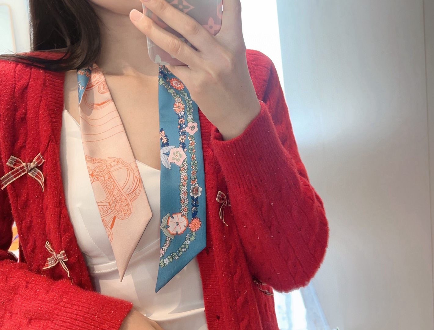 silk Hermès Floral Print Twilly Scarf – Hermès Floral Print Twilly