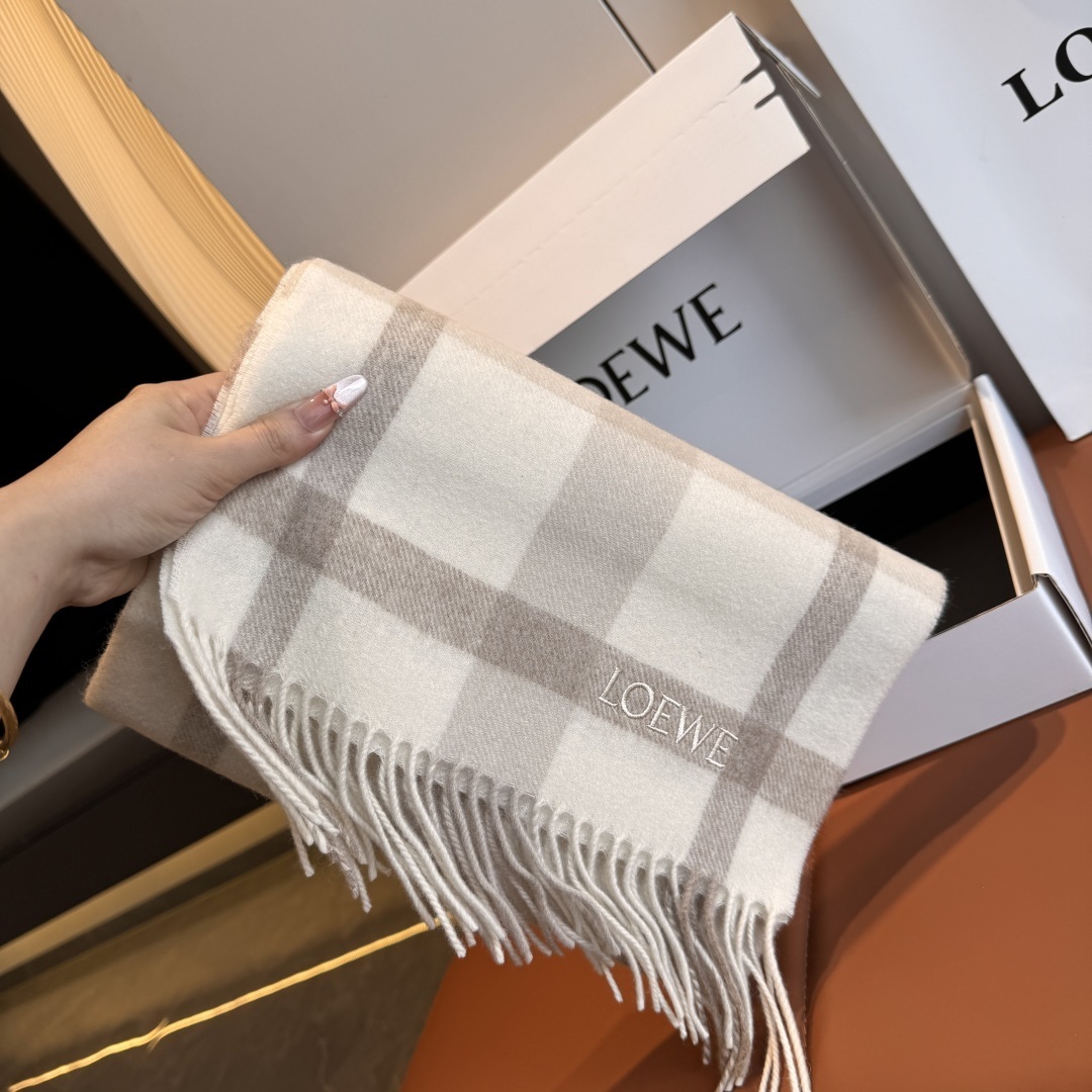 elegant Loewe Beige Plaid Wool Scarf – Loewe Beige Plaid Wool Scarf