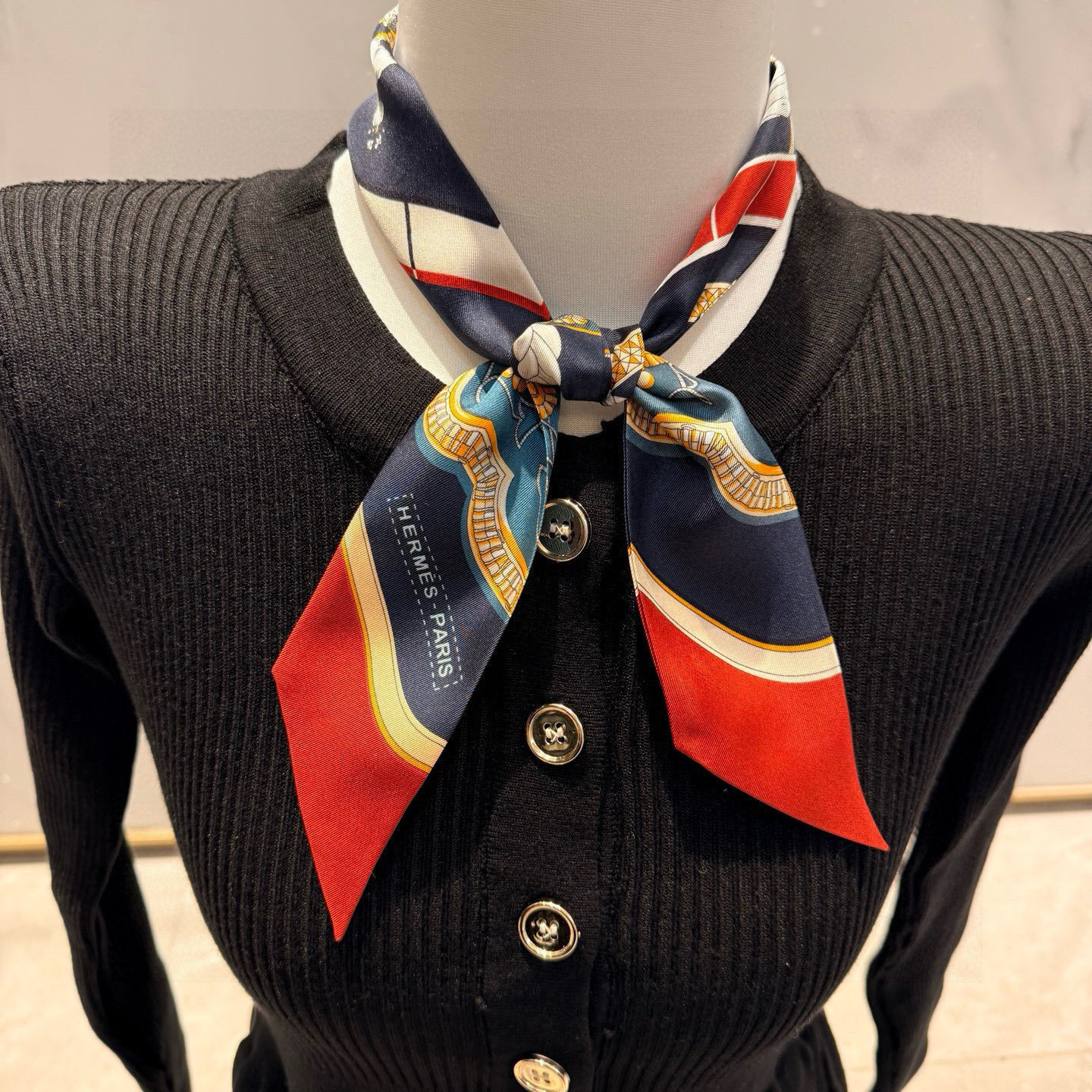 Hermès Brides de Gala Twilly – Hermès ‘Brides de Gala’ Twilly – Silk