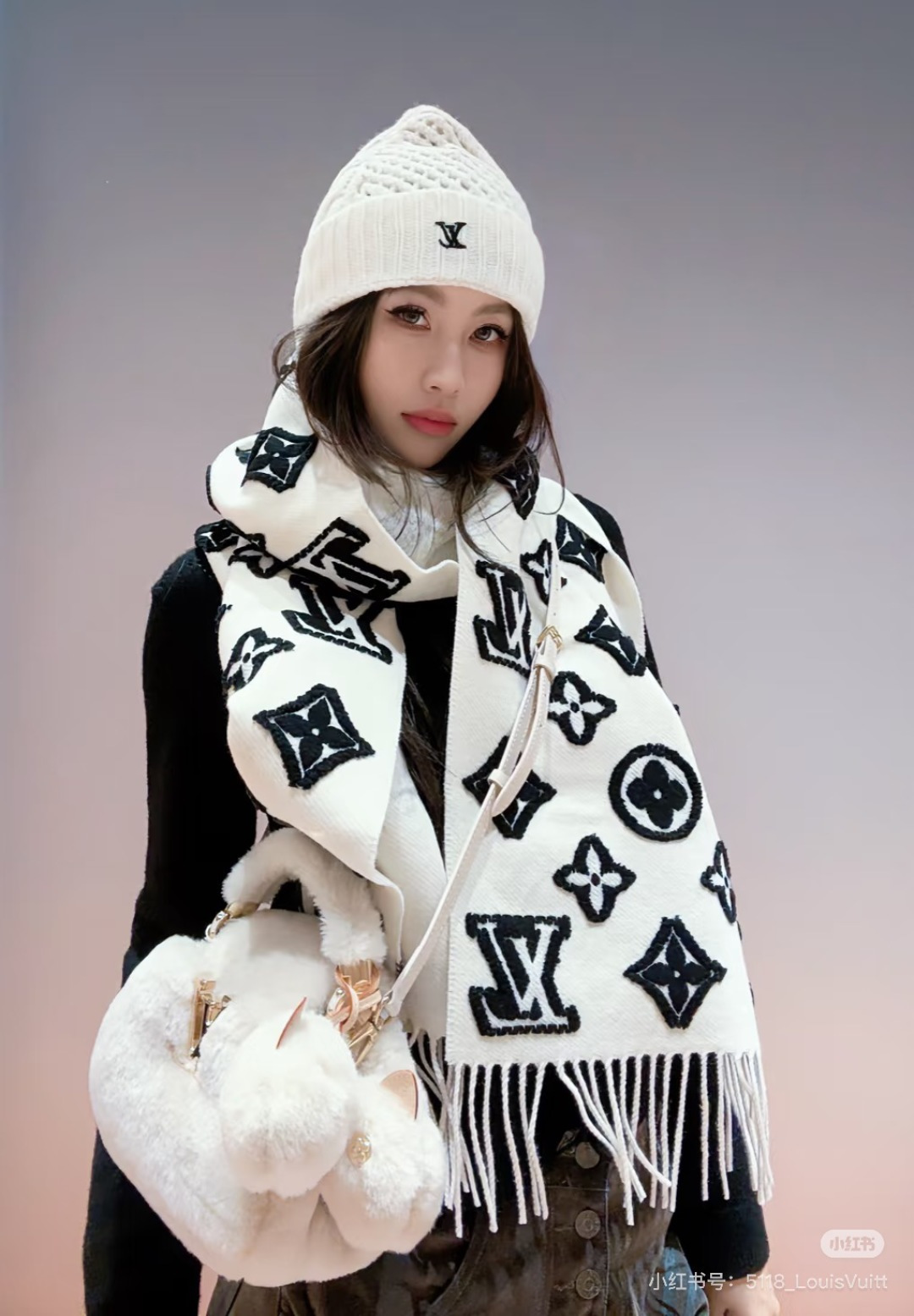 white Louis Vuitton Logomania Scarf