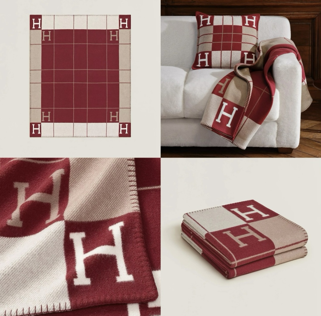 Hermès Rouge H Throw Blanket – Hermès Avalon III Rouge H Throw Blanket