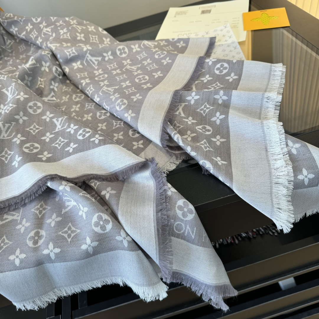 luxury Louis Vuitton Grey Monogram Shawl – Louis Vuitton Grey Monogram
