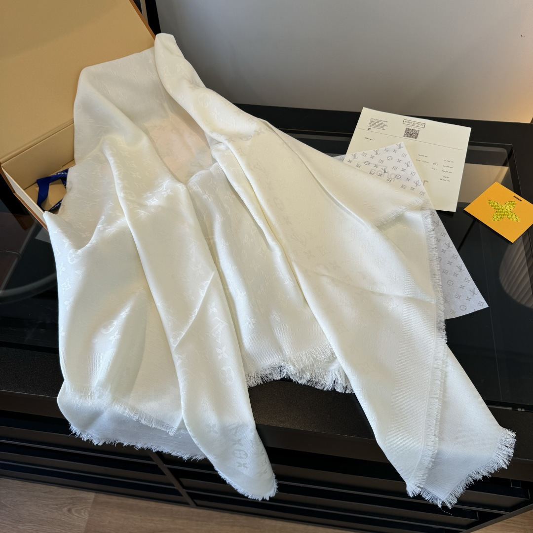 Louis Vuitton White Monogram Silk-Wool Shawl – Elegant Style