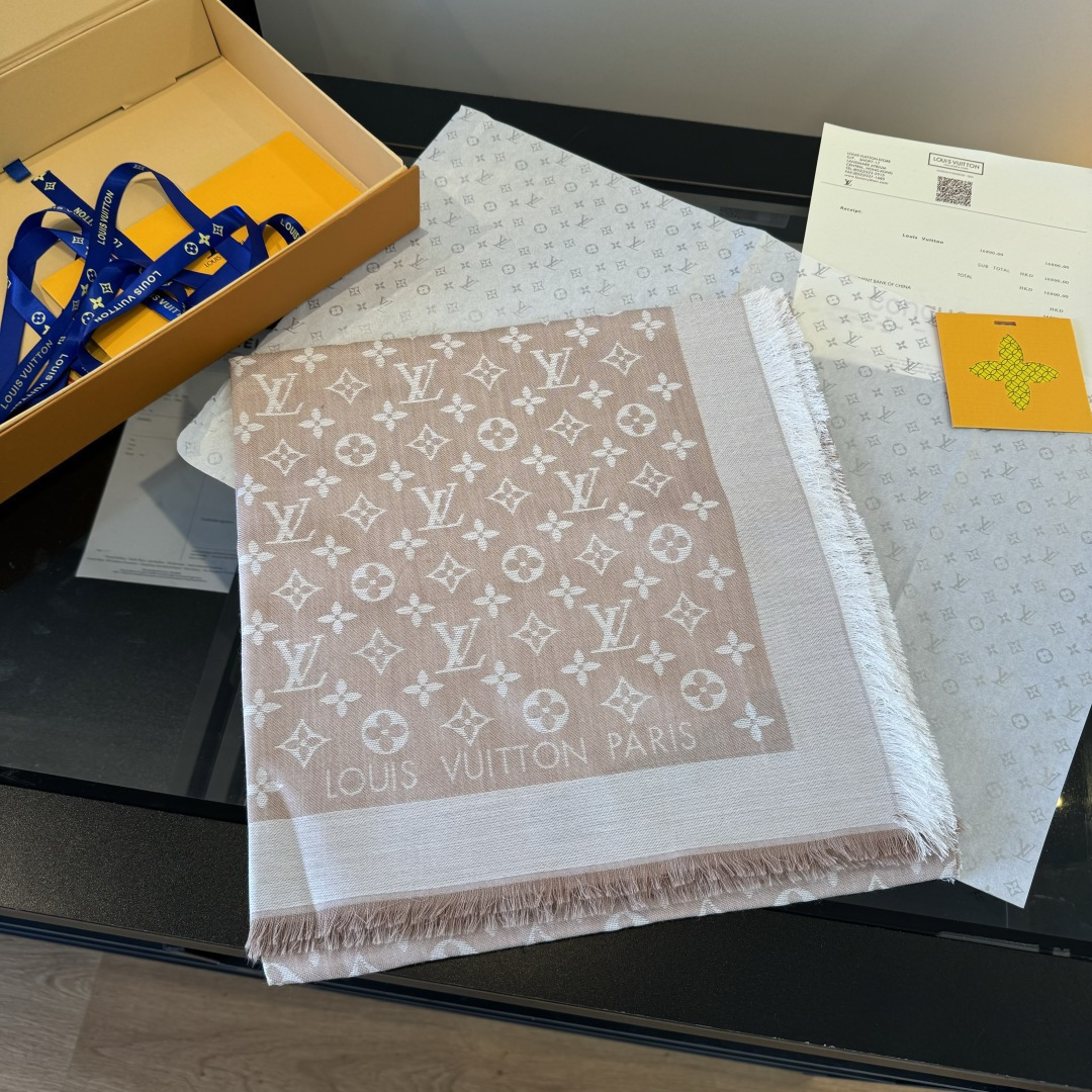 Louis Vuitton Beige Monogram Shawl soft – Louis Vuitton Beige Monogram