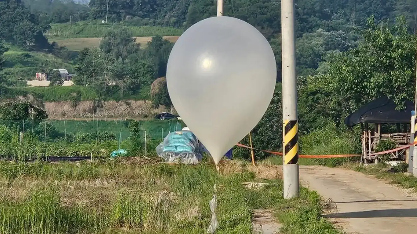 South Korea Ends Military Pact with North After Tit-for-Tat Balloon Quarrel
