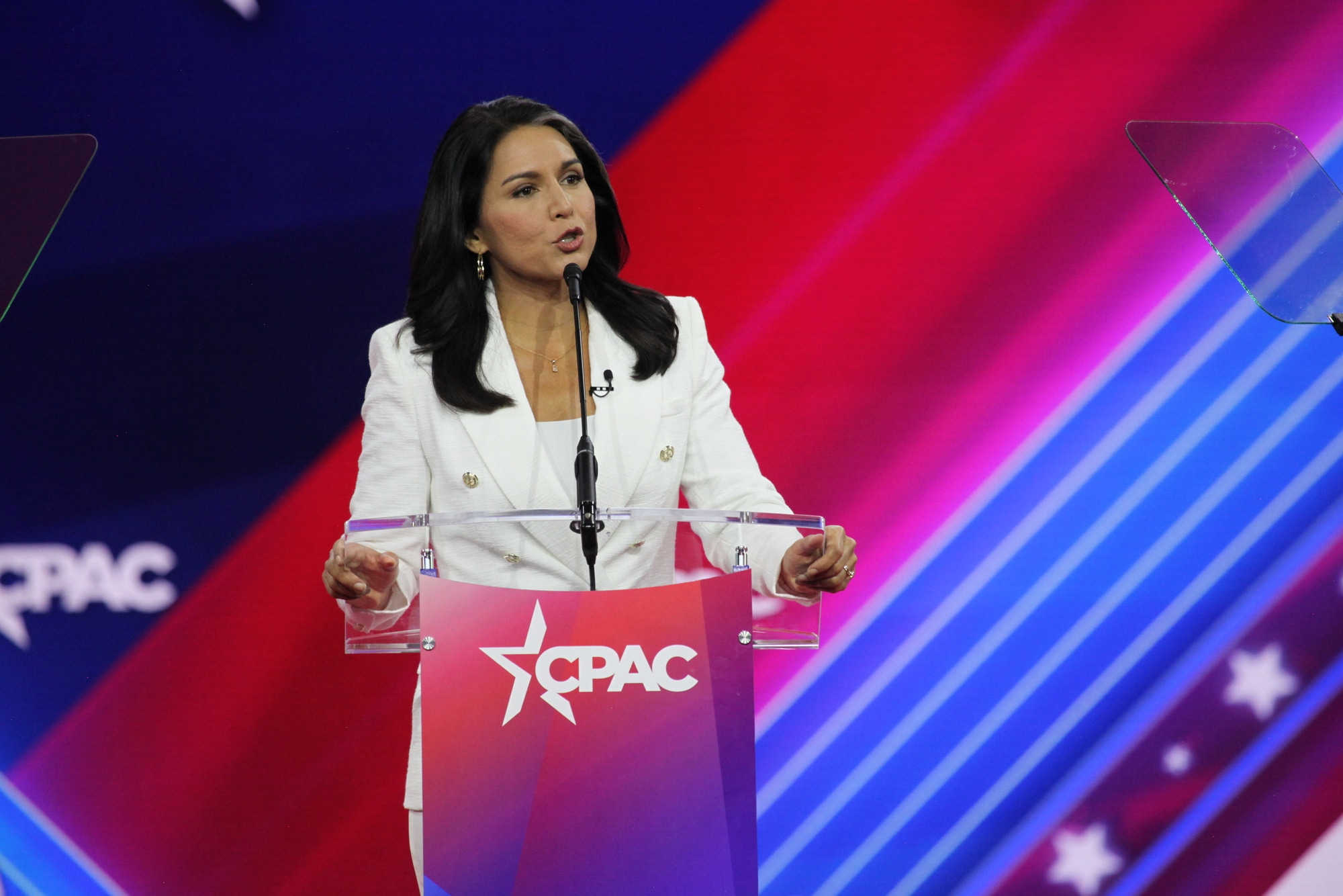 tulsi gabbard at cpac covention “protecting america now” in maryland.