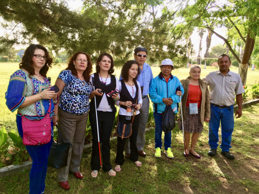 Grupo en una actividad de integración al aire libre