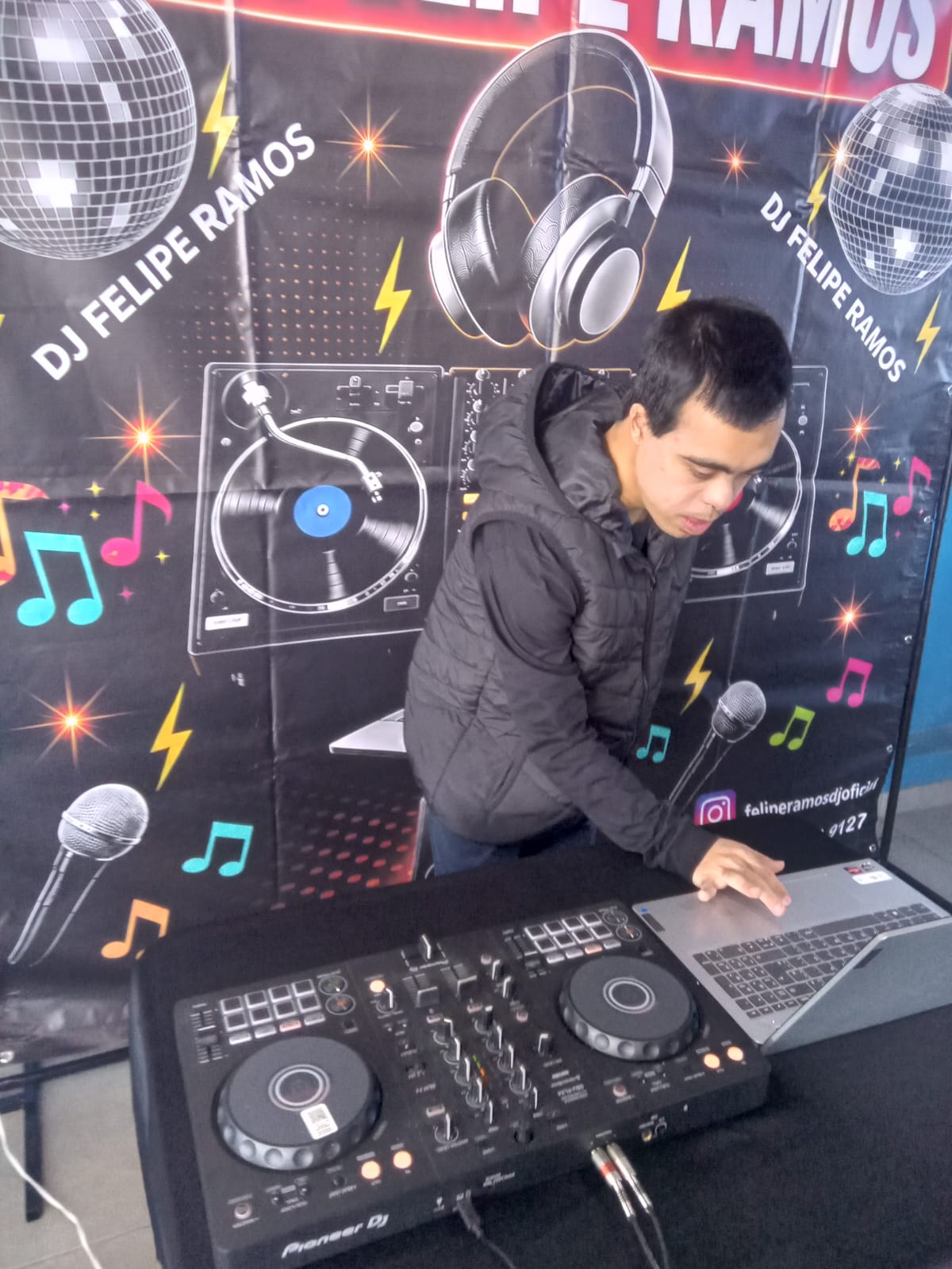 dj 2