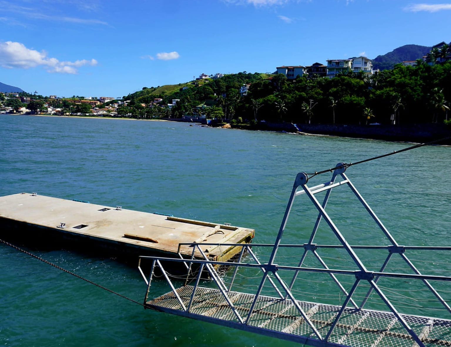 Prefeitura realiza interdição no Píer do Pontal da Cruz