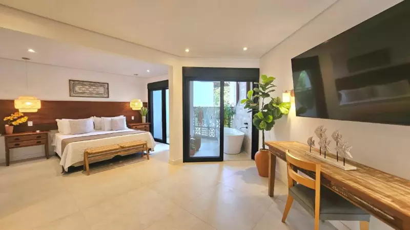 Coconuts Maresias Hotel