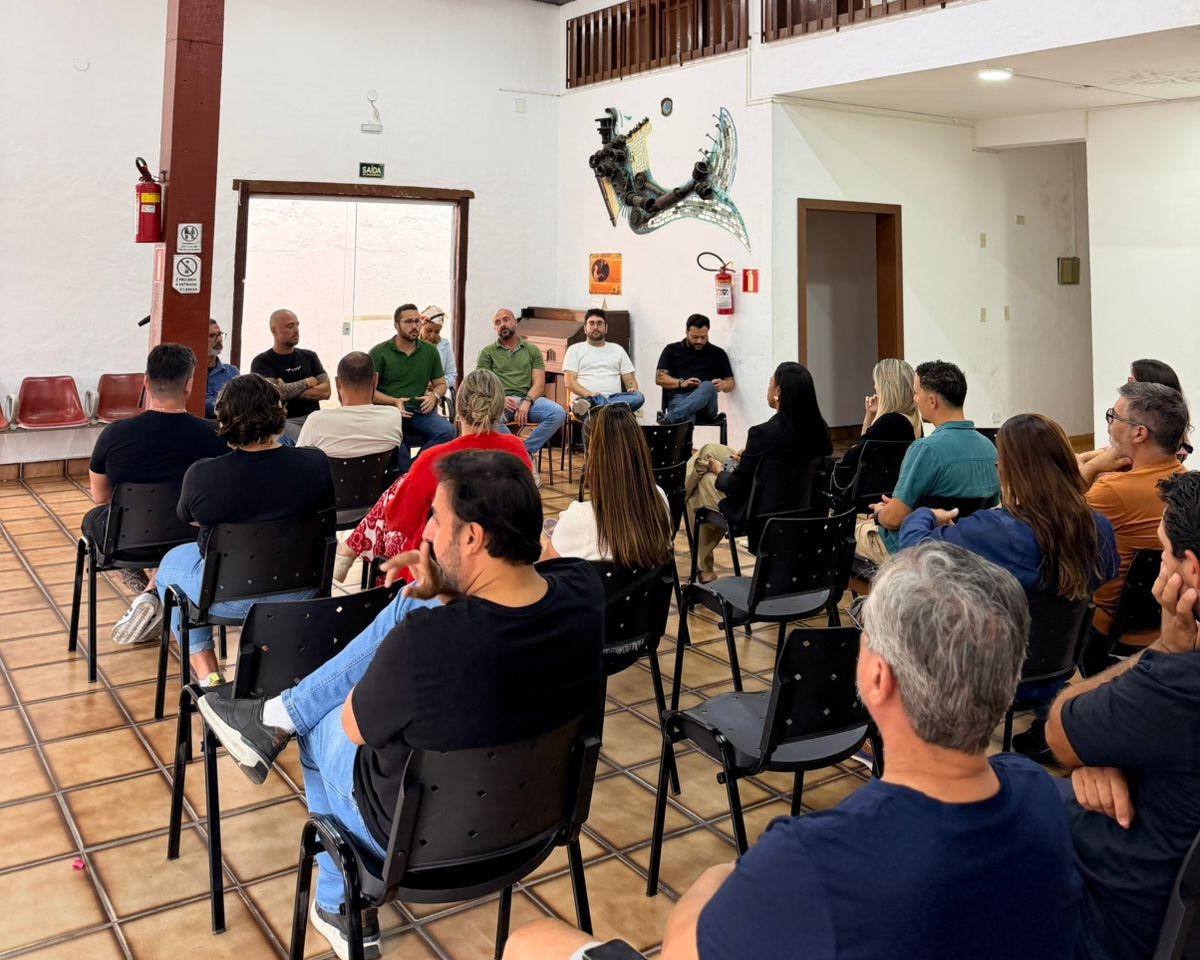 Setur reúne comerciantes da Rua da Praia para apresentar ações voltadas ao turismo local