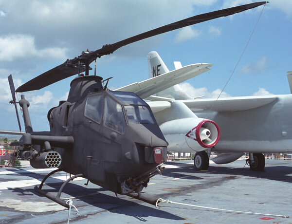 An airplane: Bell AH.1 Cobra taken during USS Lexington, Corpus Christi, TX, 20-08-2003