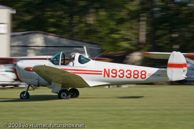 An airplane: Erco/Alon  Ercoupe taken during Reklaw Fly-In, 24-10-2008