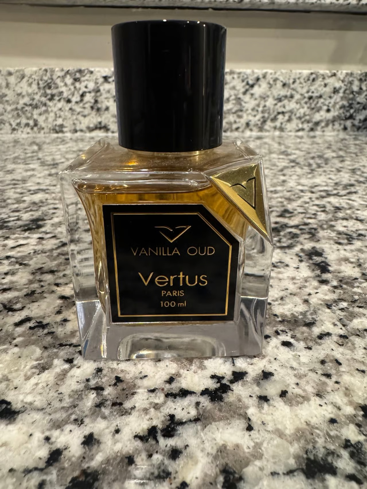 Vertus Vanilla Oud 3.4 oz / 100ml Preowned Without Packaging image 1