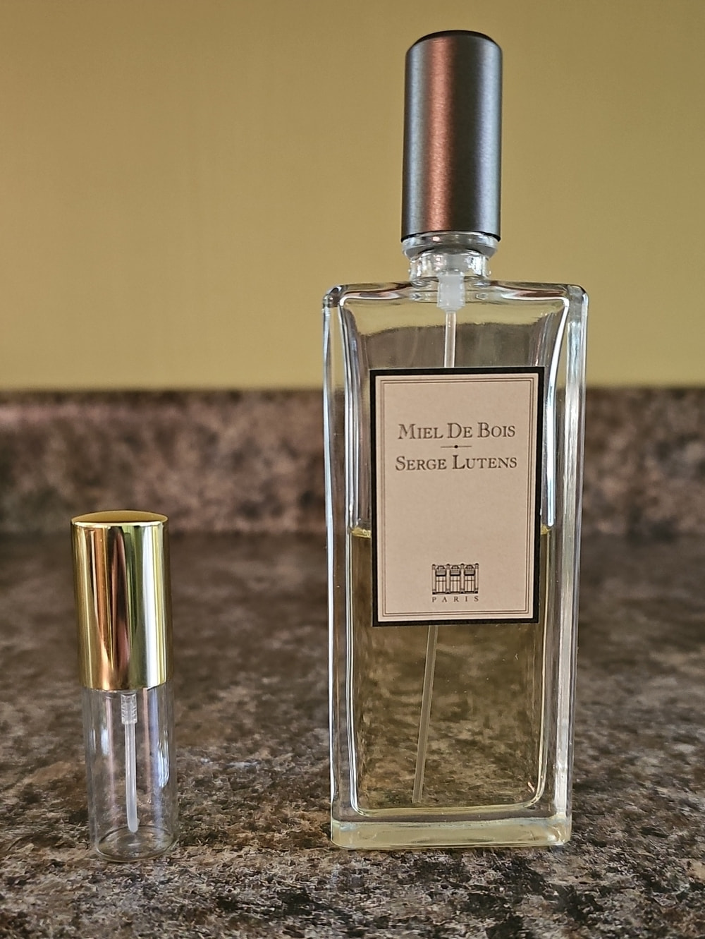 Serge Lutens Miel de Bois 0.16 oz / 5ml Decant image 1