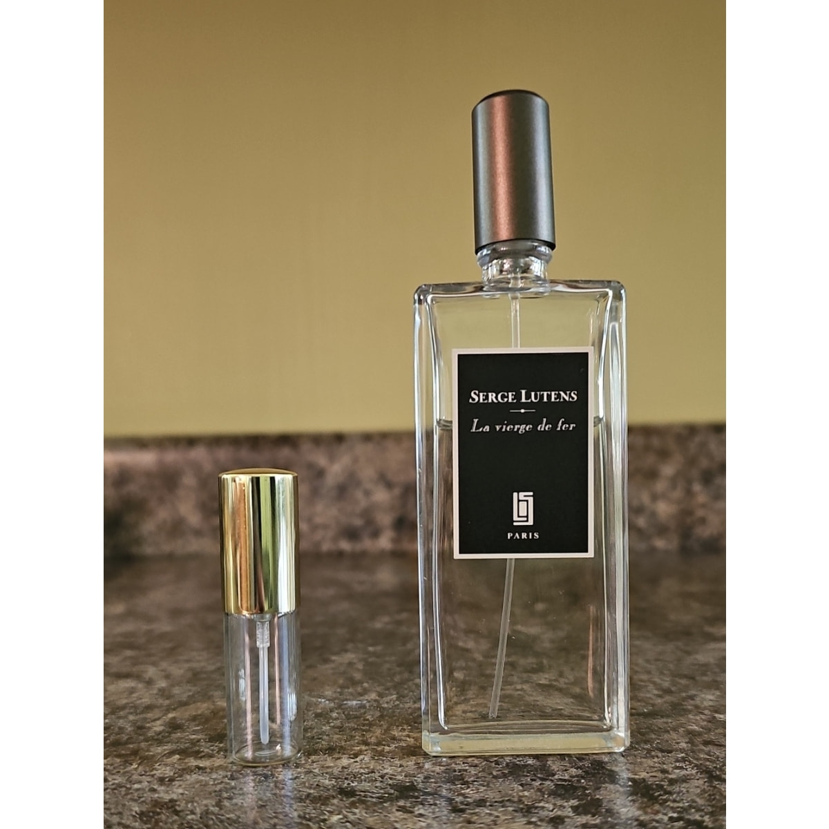 Serge Lutens La Vierge De Fer 0.16 oz / 5ml Decant image 1