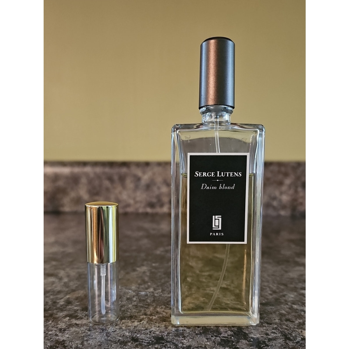 Serge Lutens Daim Blond 0.16 oz / 5ml Decant image 1