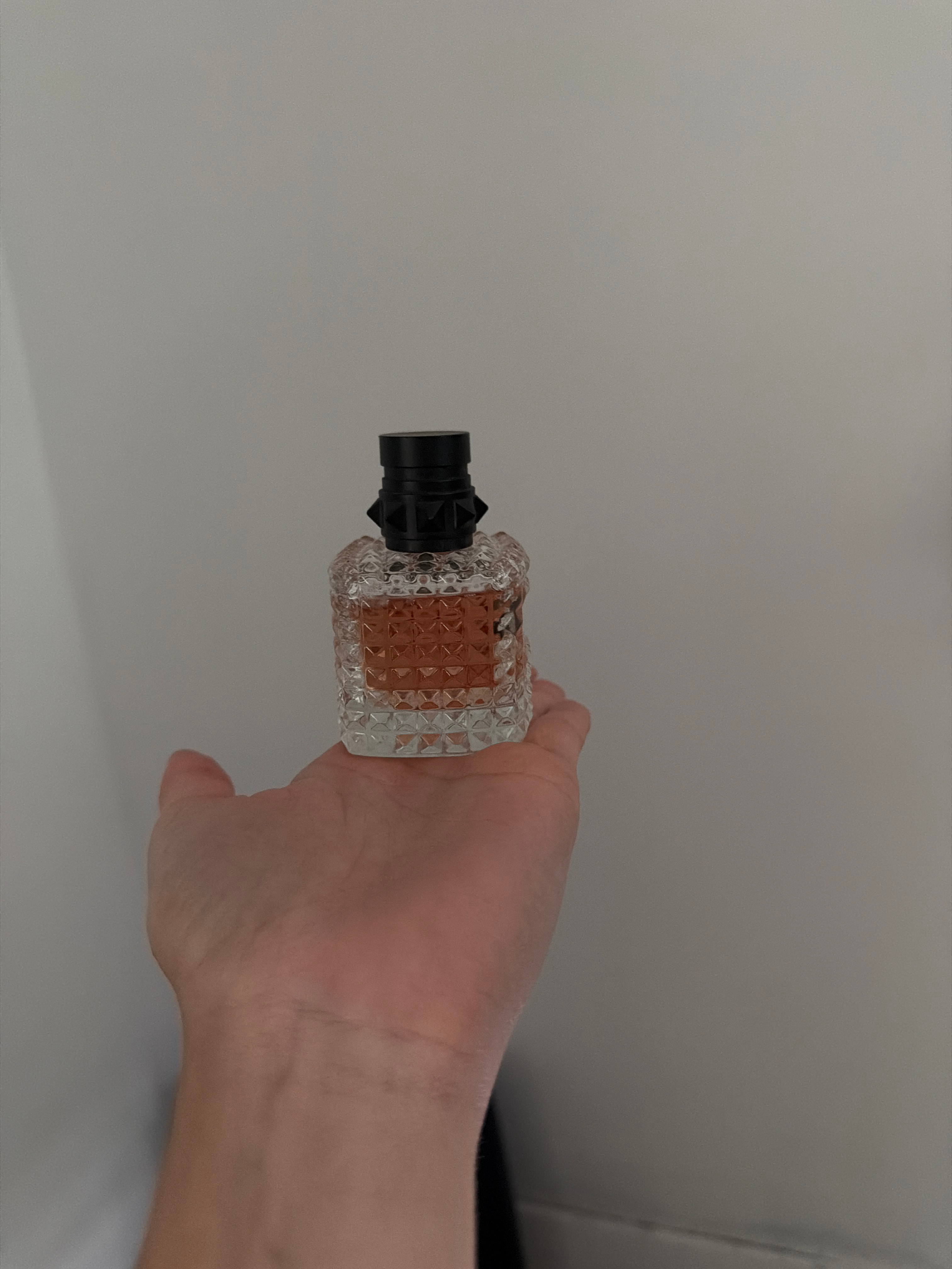 Valentino Donna Born In Roma Valentino perfume 1 oz / 30ml Preowned Without Packaging thumbnail 3