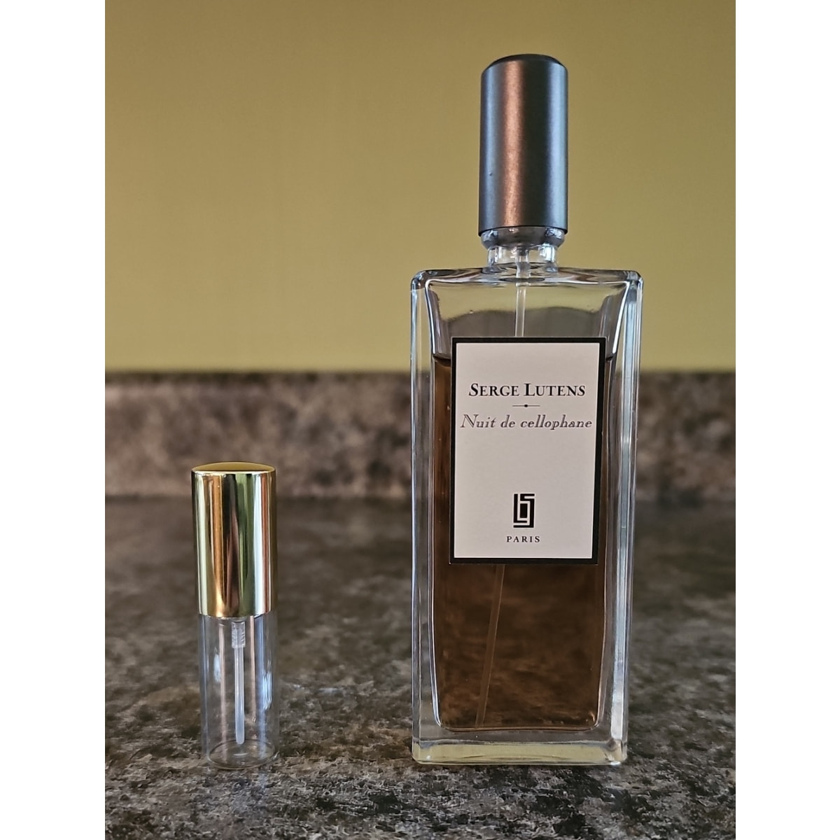 Serge Lutens Nuit de Cellophane 0.16 oz / 5ml Decant image 1