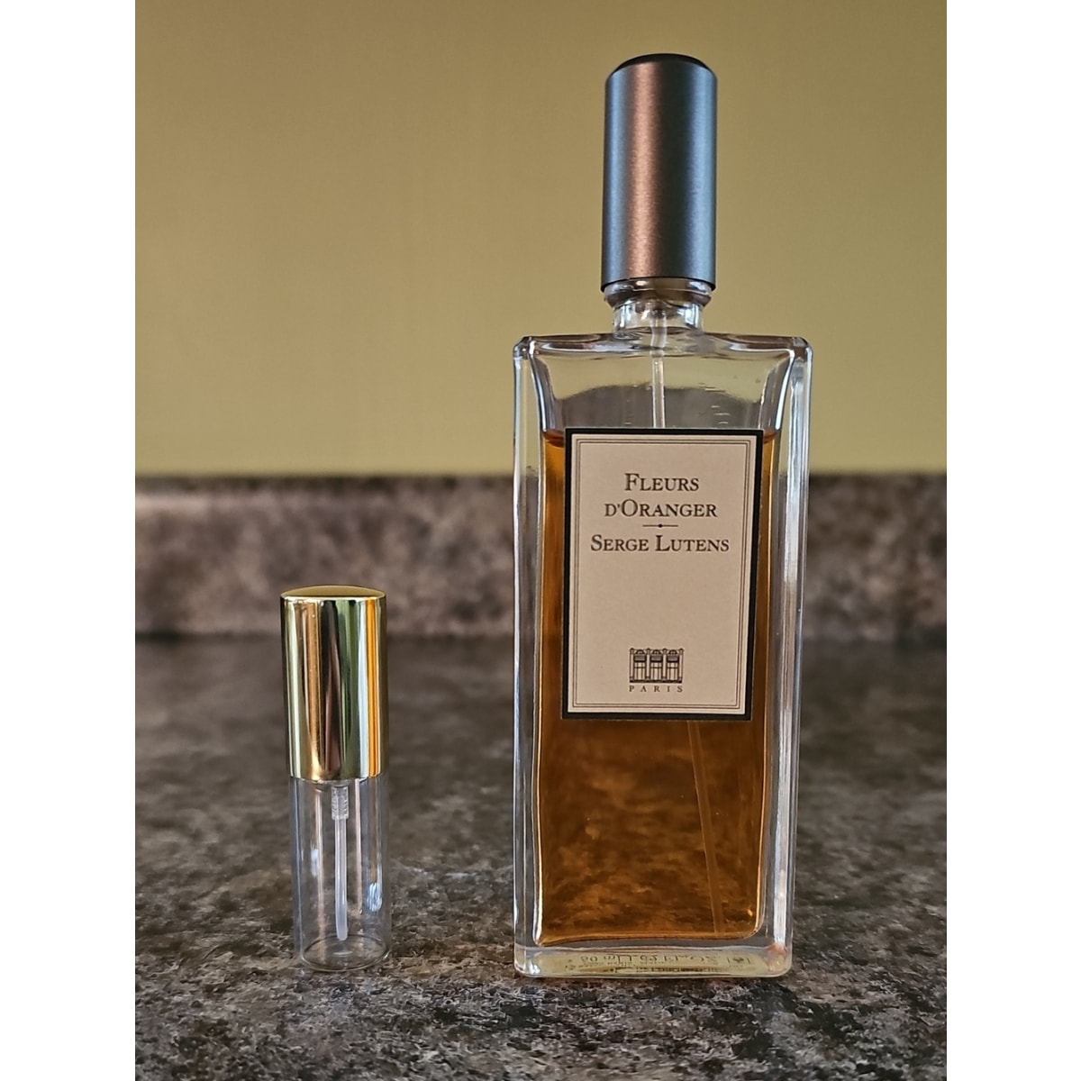 Serge Lutens Fleurs d'Oranger Serge Lutens perfume 0.16 oz / 5ml Decant image 1