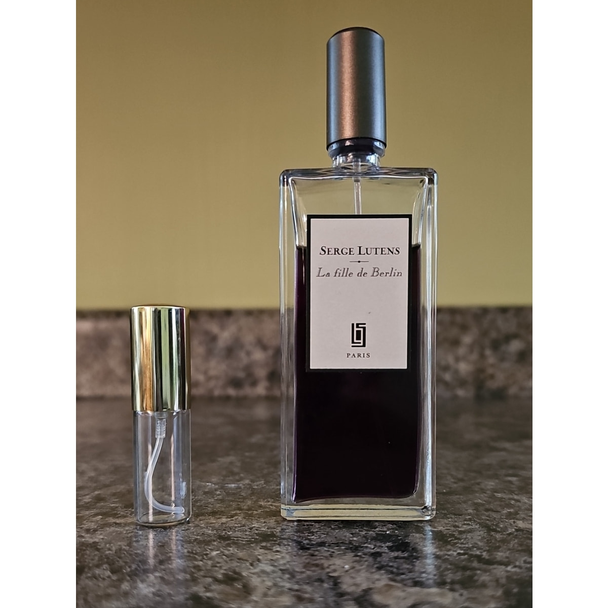 Serge Lutens La Fille De Berlin 0.16 oz / 5ml Decant image 1
