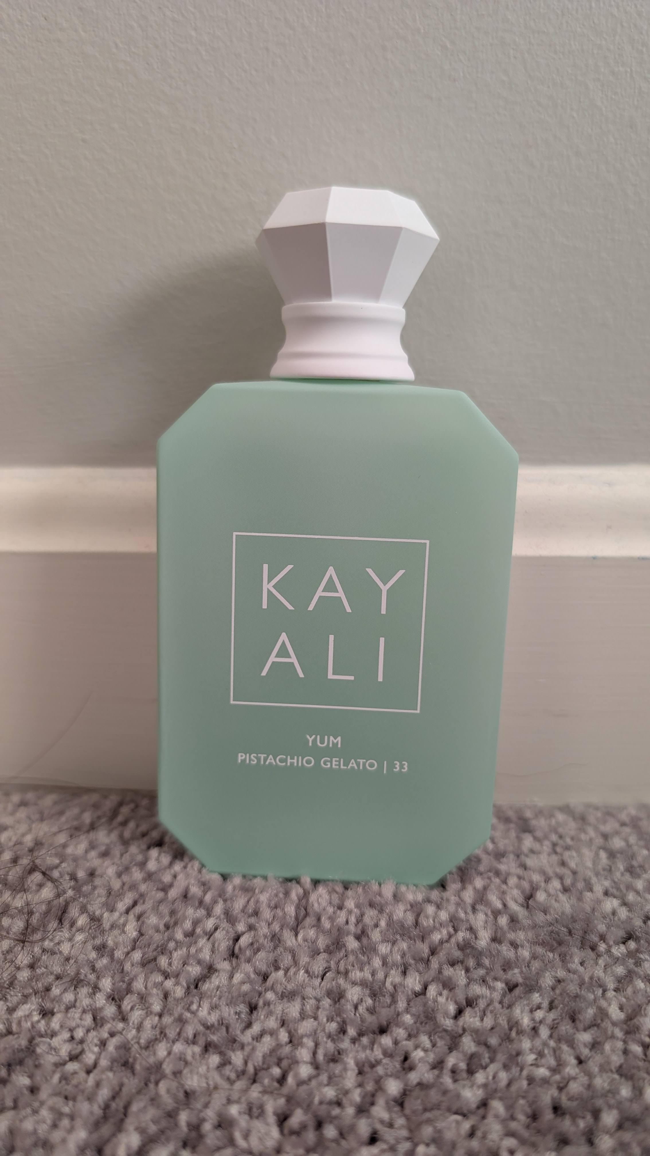 Kayali Fragrances Yum Pistachio Gelato | 33 Kayali Fragrances perfume 3.4 oz / 100ml Preowned With Packaging thumbnail 2