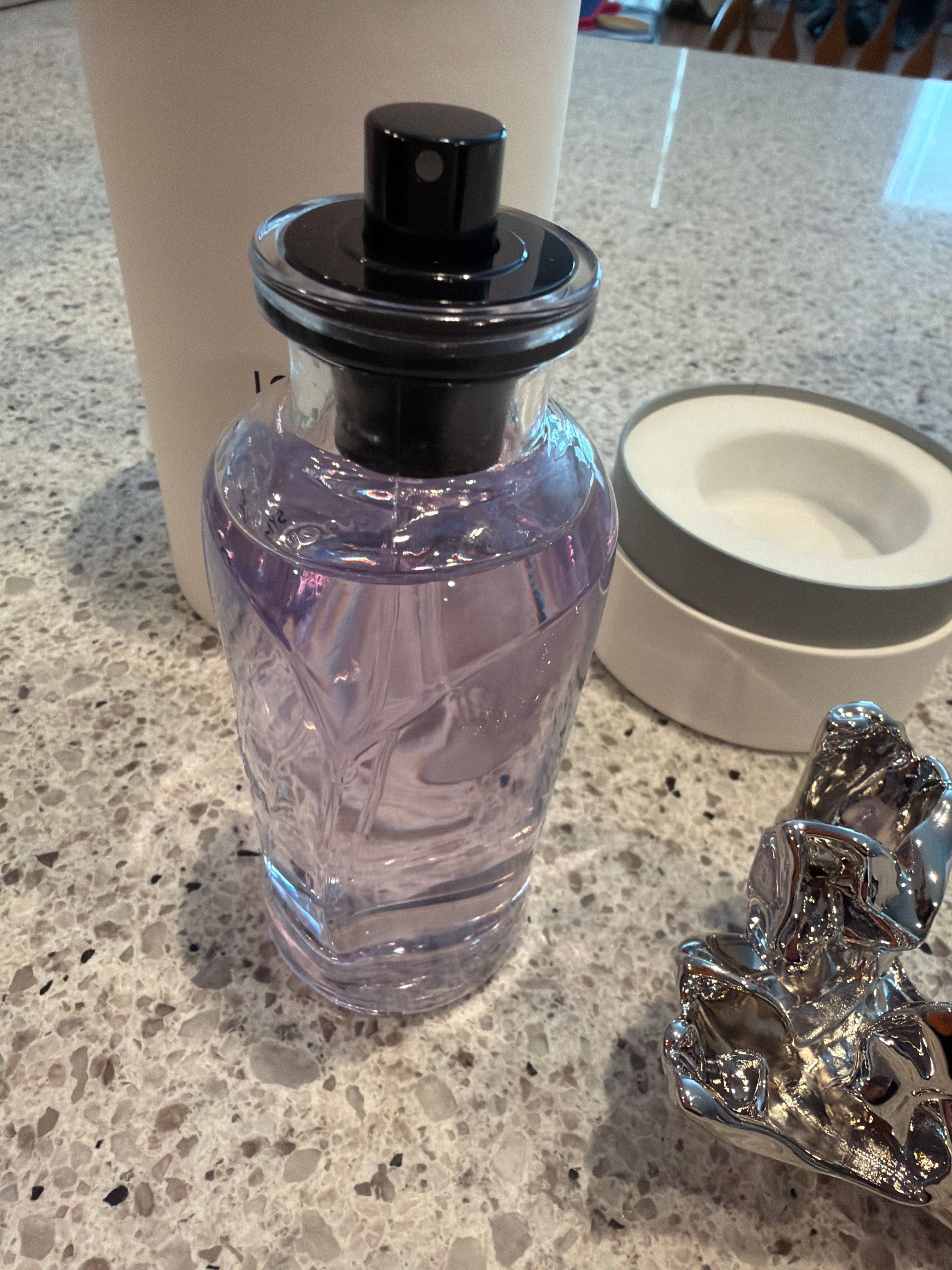 Louis Vuitton Symphony Louis Vuitton perfume 3.4 oz / 100ml Preowned With Packaging thumbnail 2