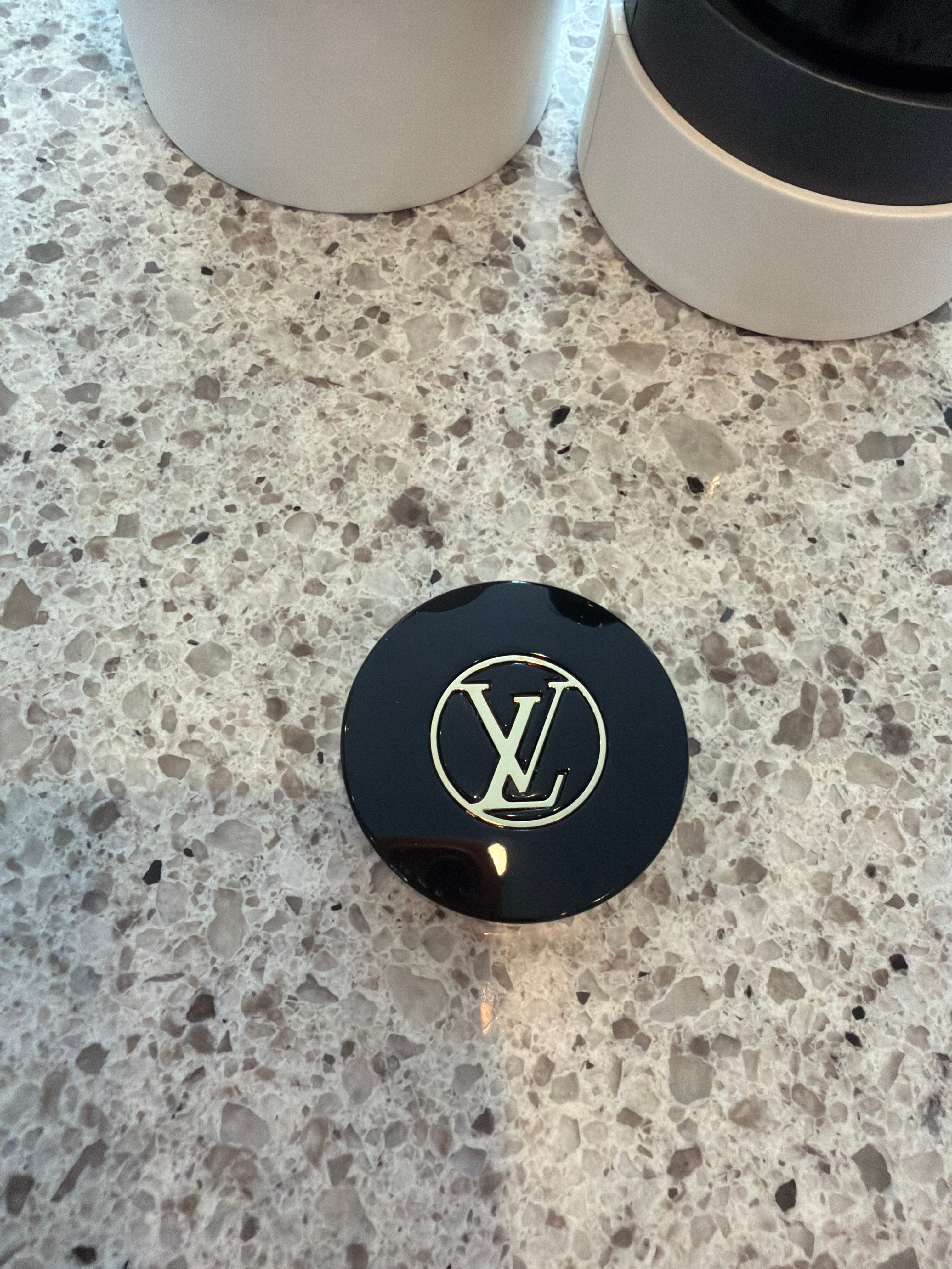 Louis Vuitton Ombre Nomade Louis Vuitton perfume 3.4 oz / 100ml Preowned With Packaging thumbnail 3